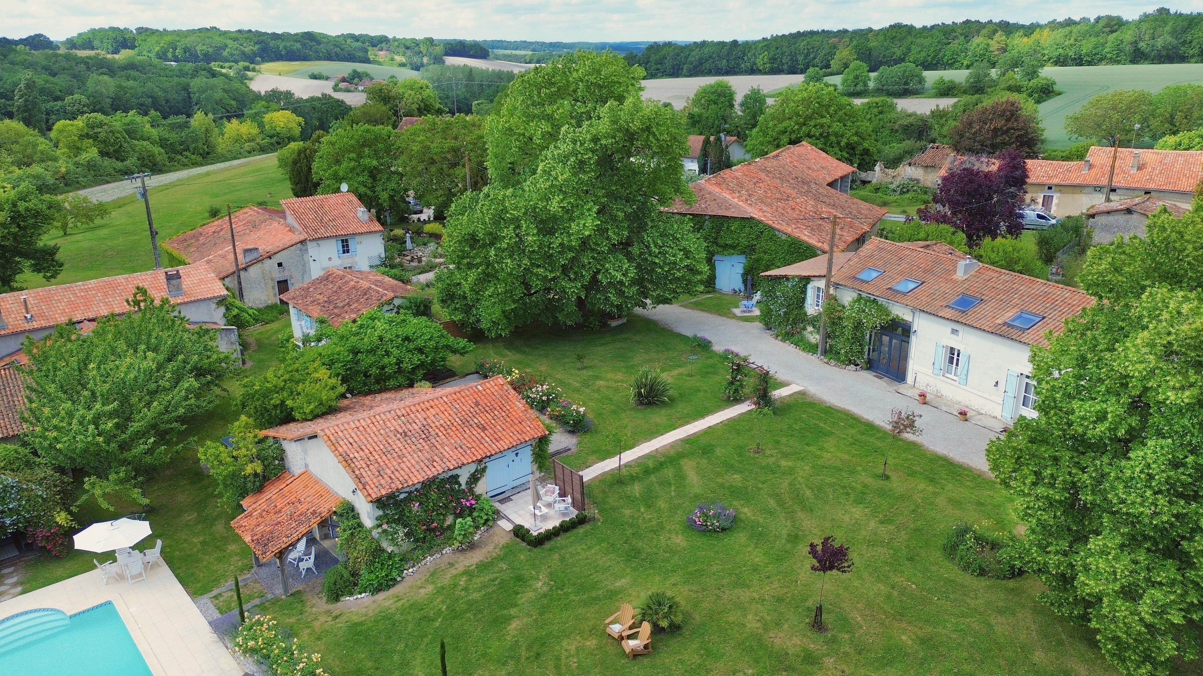 French property for sale in Saint-Romain, Charente - €795,000 - photo 