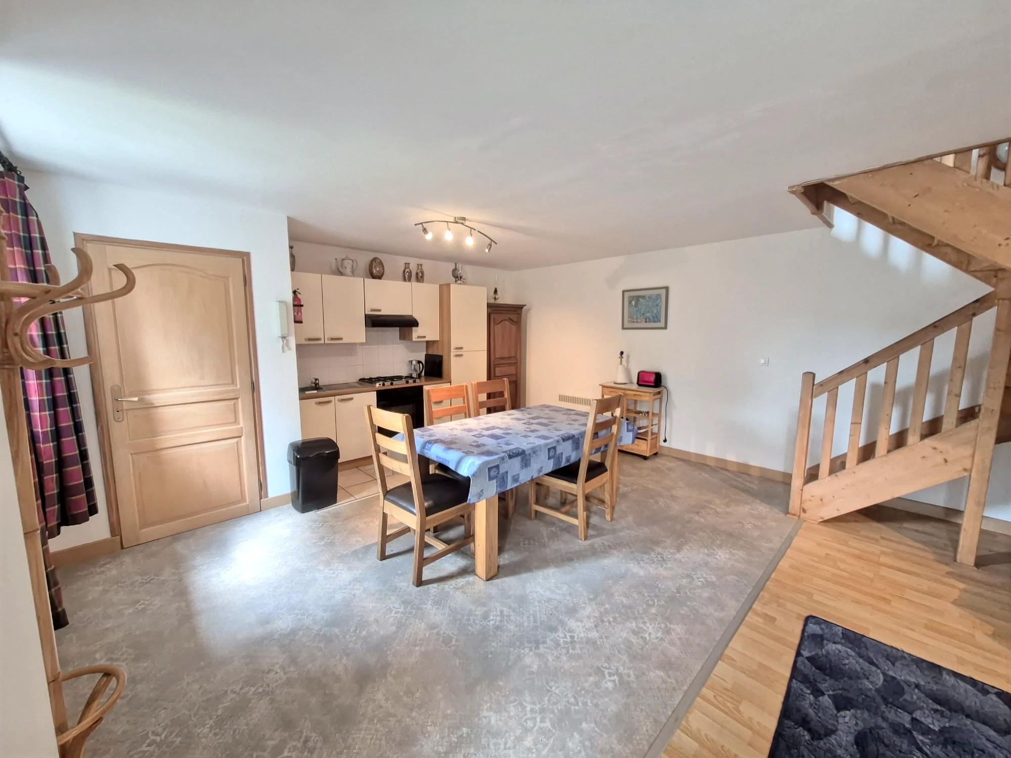 French property for sale in Loguivy-Plougras, Côtes-d'Armor - €662,500 - photo 