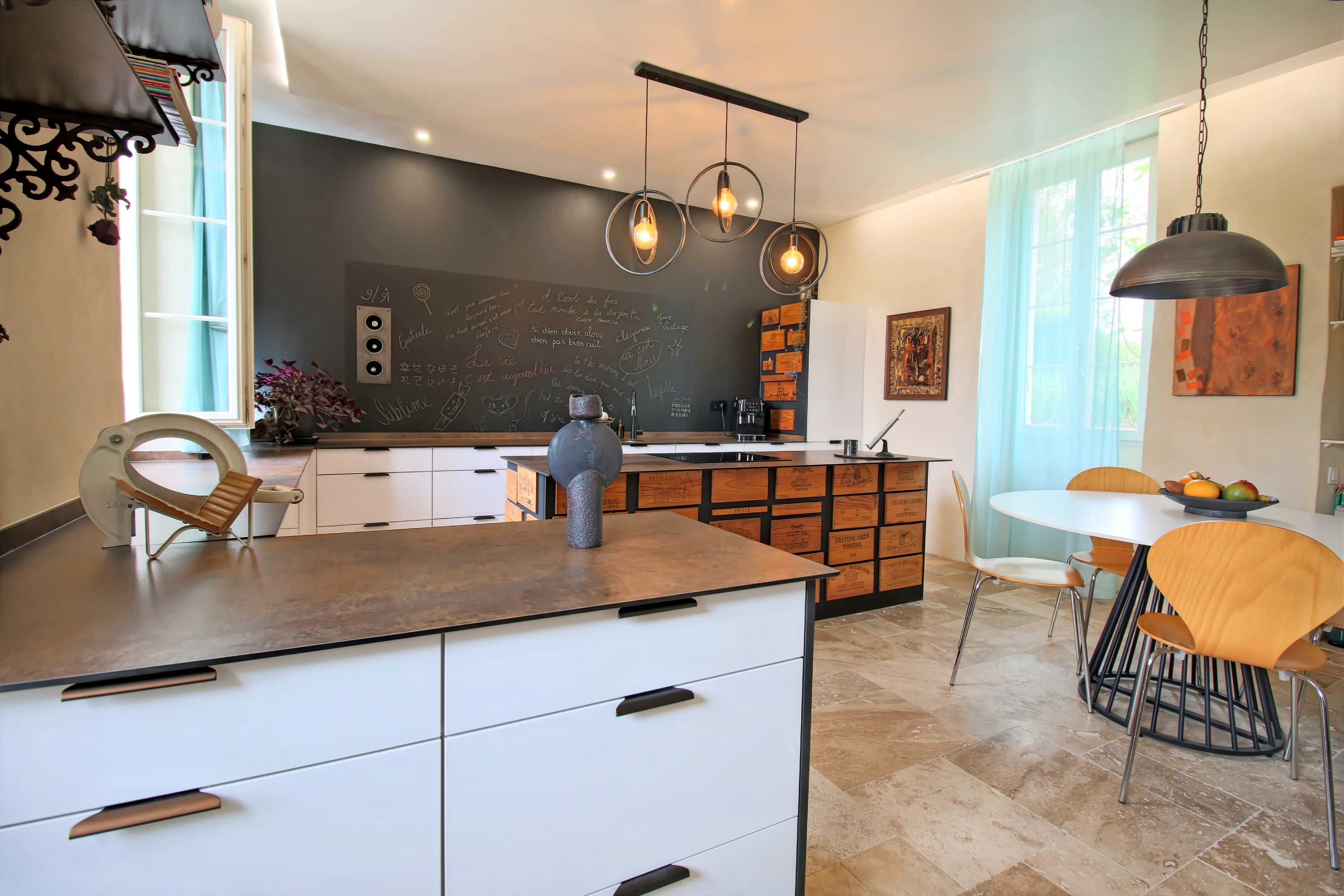 Propriété en France à vendre à Barjac, Gard - €635 000 - photo 