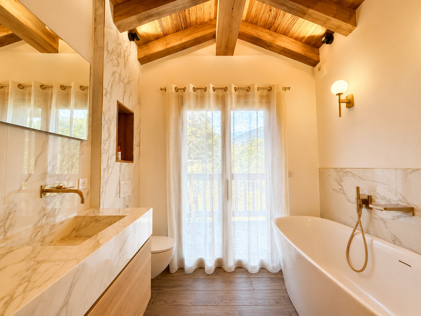 French property for sale in Courchevel, Savoie - €5,950,000 - photo 
