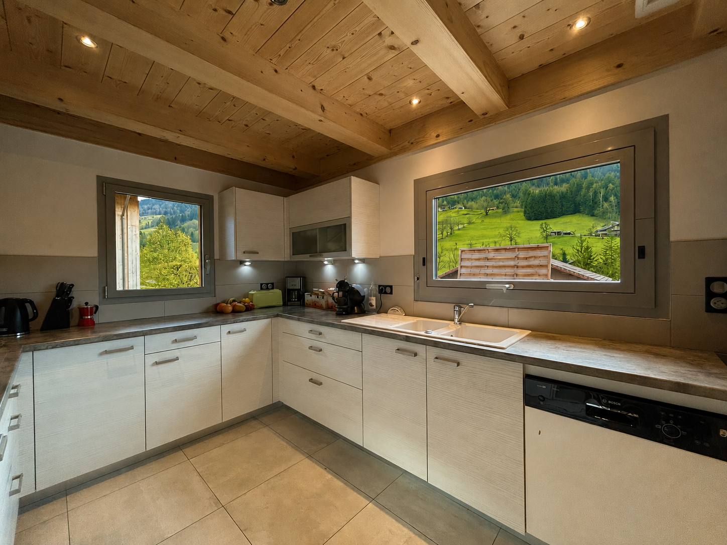 French property for sale in Les Villards-sur-Thônes, Haute-Savoie - €949,000 - photo 