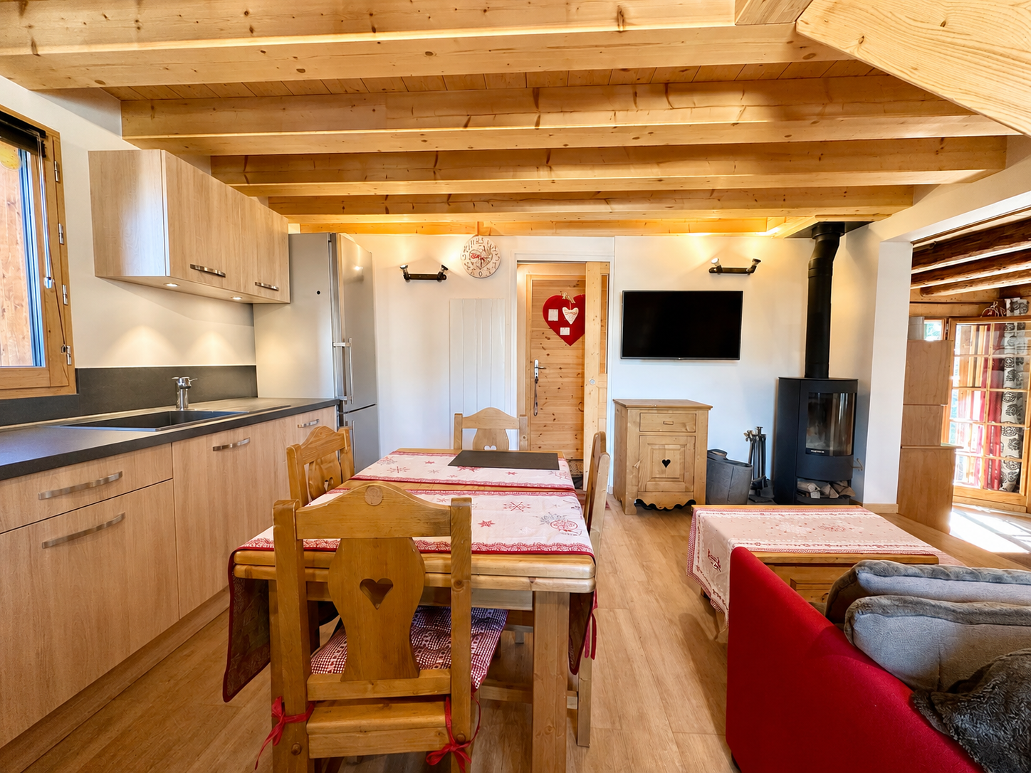 French property for sale in Courchevel, Savoie - €1,260,000 - photo 