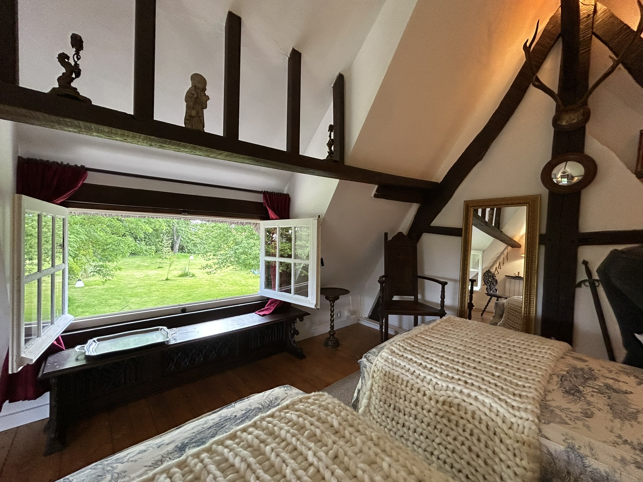 French property for sale in Saint-Léger-de-Rôtes, Eure - €526,000 - photo 