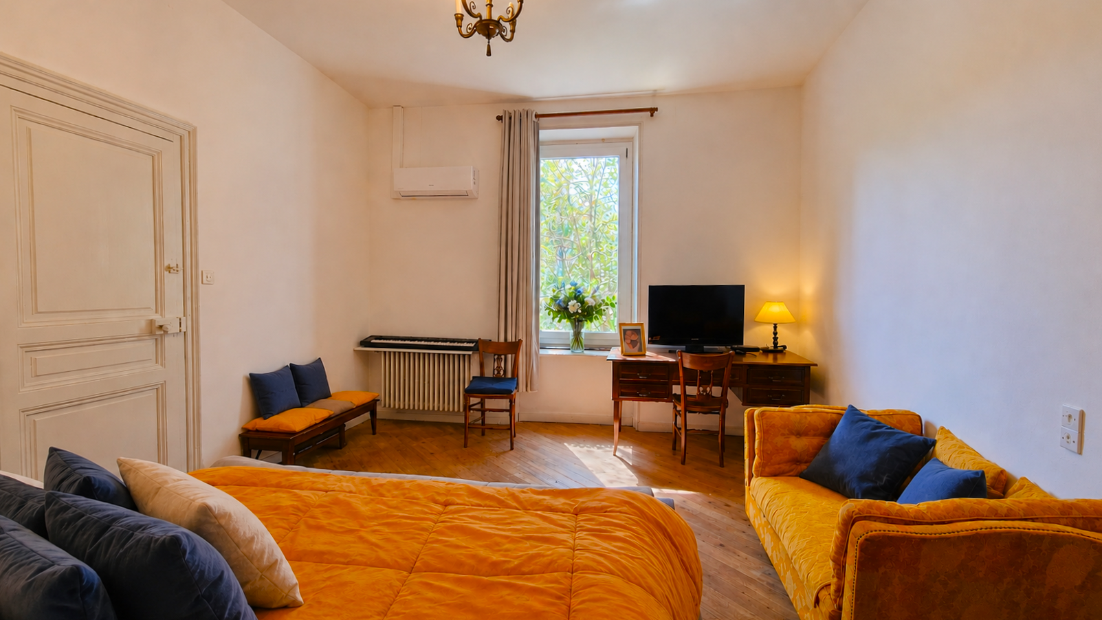 French property for sale in Moux, Aude - €450,000 - photo 