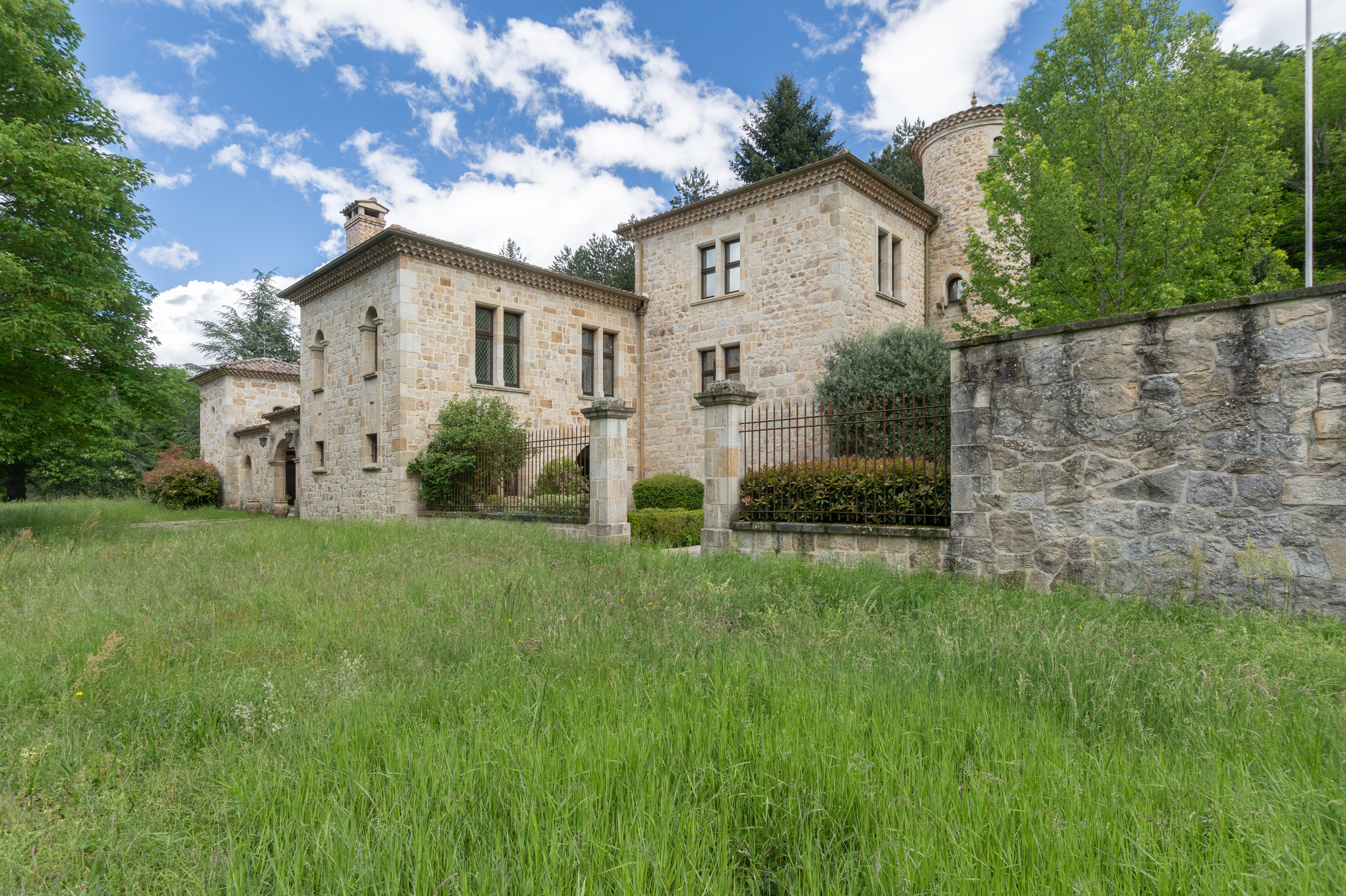 French property for sale in Saint-Michel-de-Boulogne, Ardèche - €1,735,000 - photo 
