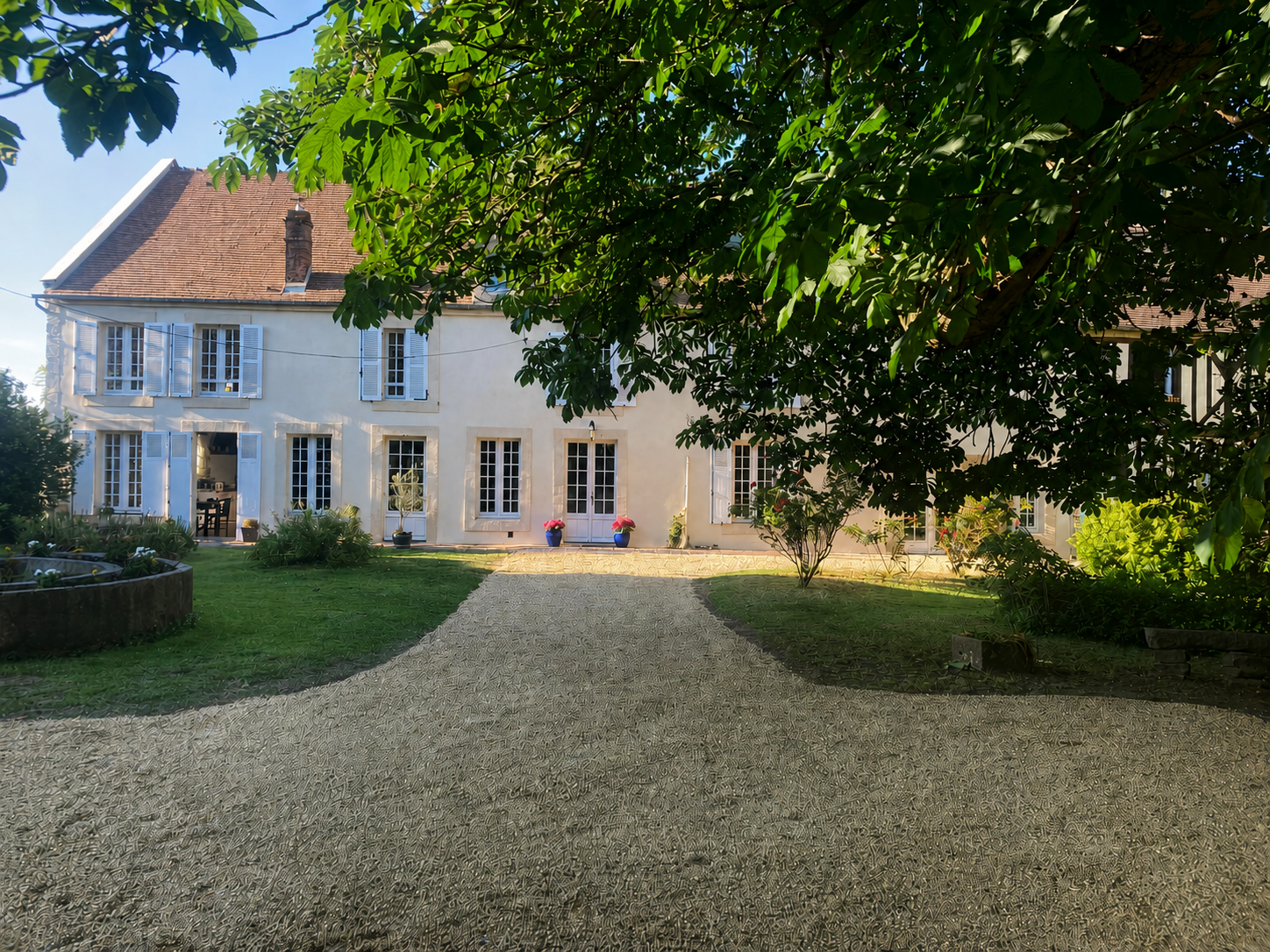 Propriété en France à vendre à Moult-Chicheboville, Calvados - €648 900 - photo 