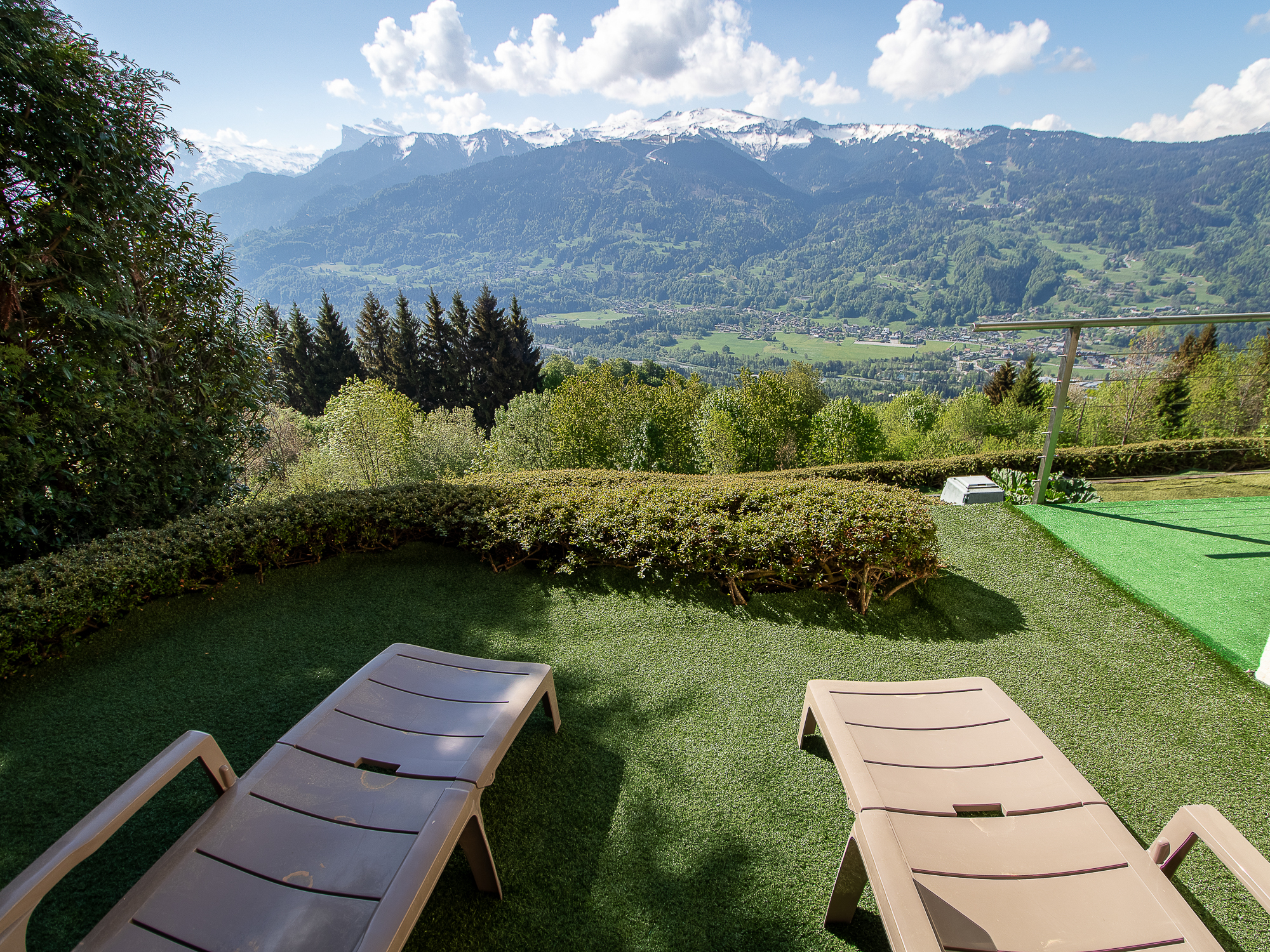 French property for sale in Verchaix, Haute-Savoie - €1,750,000 - photo 