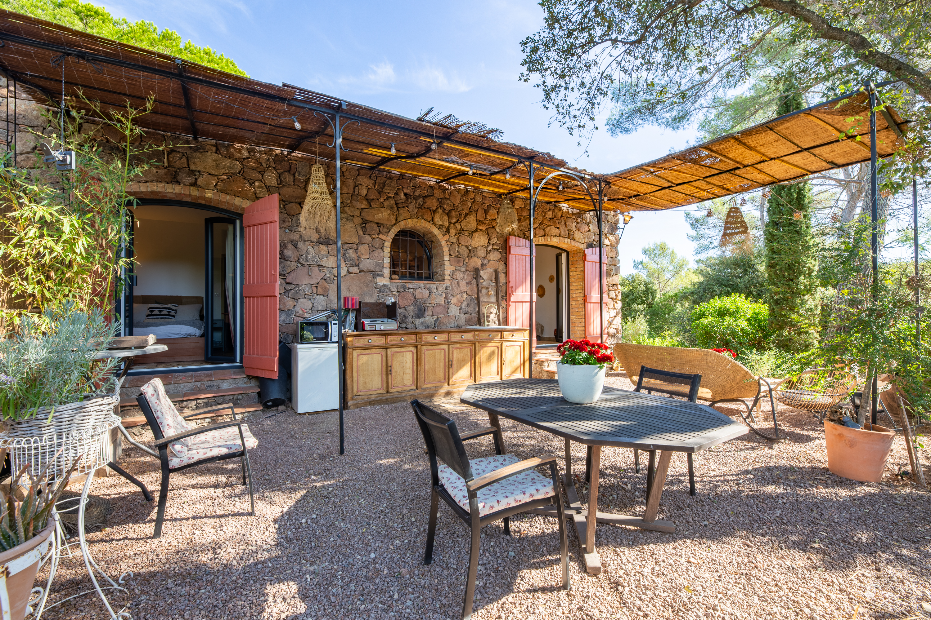 French property for sale in Roquebrune-sur-Argens, Var - €1,490,000 - photo 