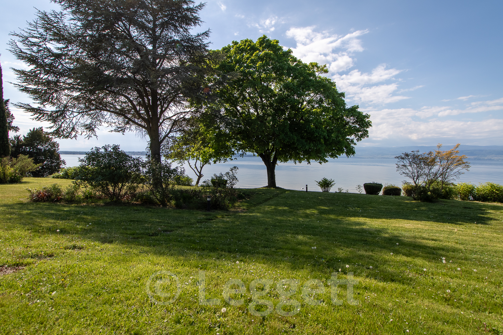 Propriété en France à vendre à Anthy-sur-Léman, Haute-Savoie - €15 000 000 - photo 