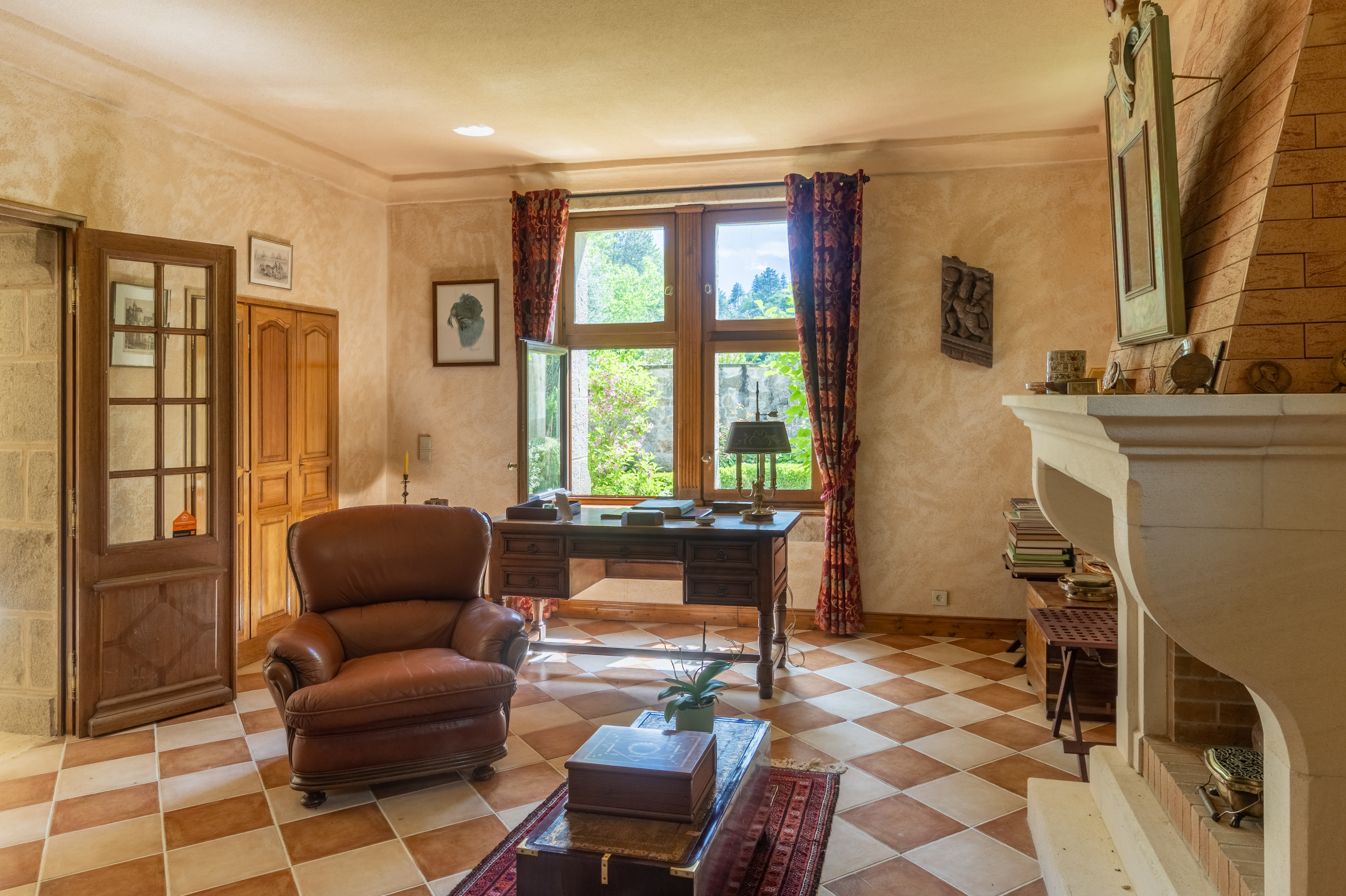 Propriété en France à vendre à Saint-Michel-de-Boulogne, Ardèche - €1 735 000 - photo 