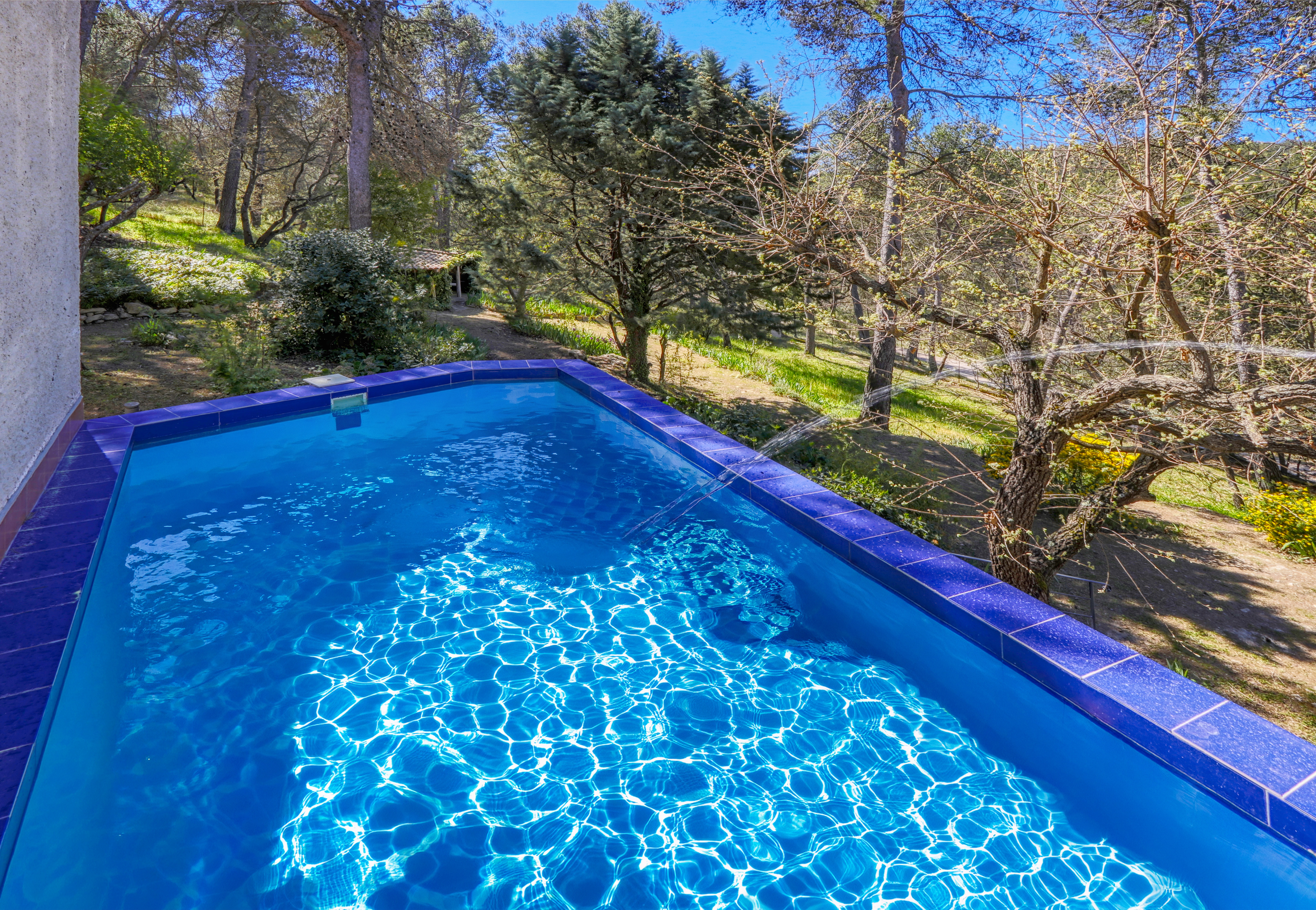 French property for sale in Belcodène, Bouches-du-Rhône - €825,000 - photo 