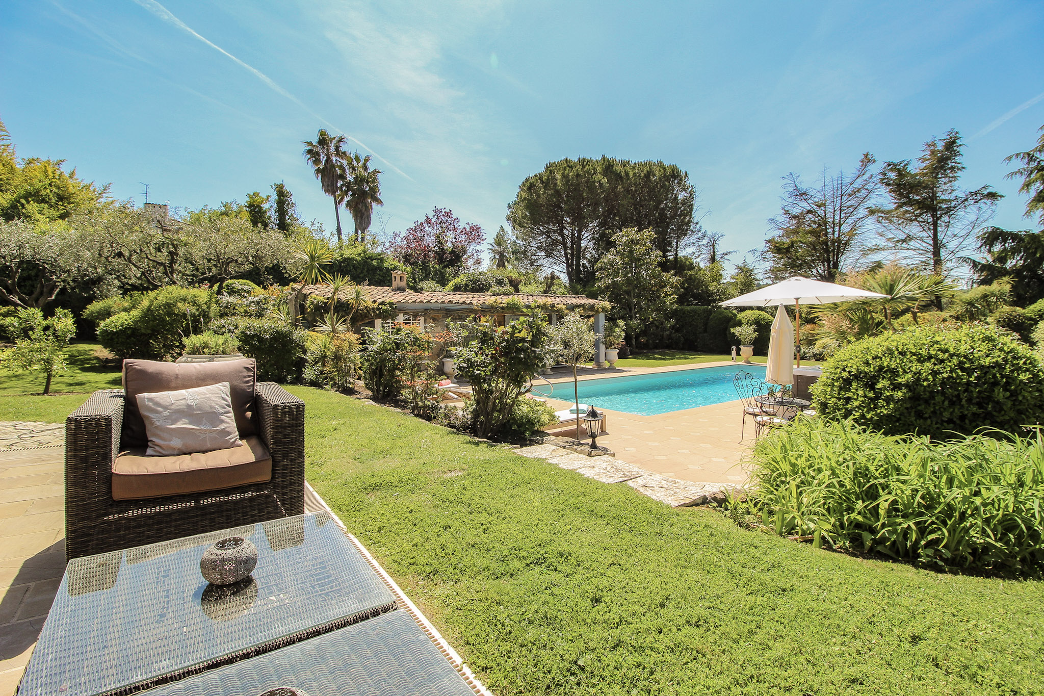 French property for sale in Châteauneuf-Grasse, Alpes-Maritimes - €3,190,000 - photo 