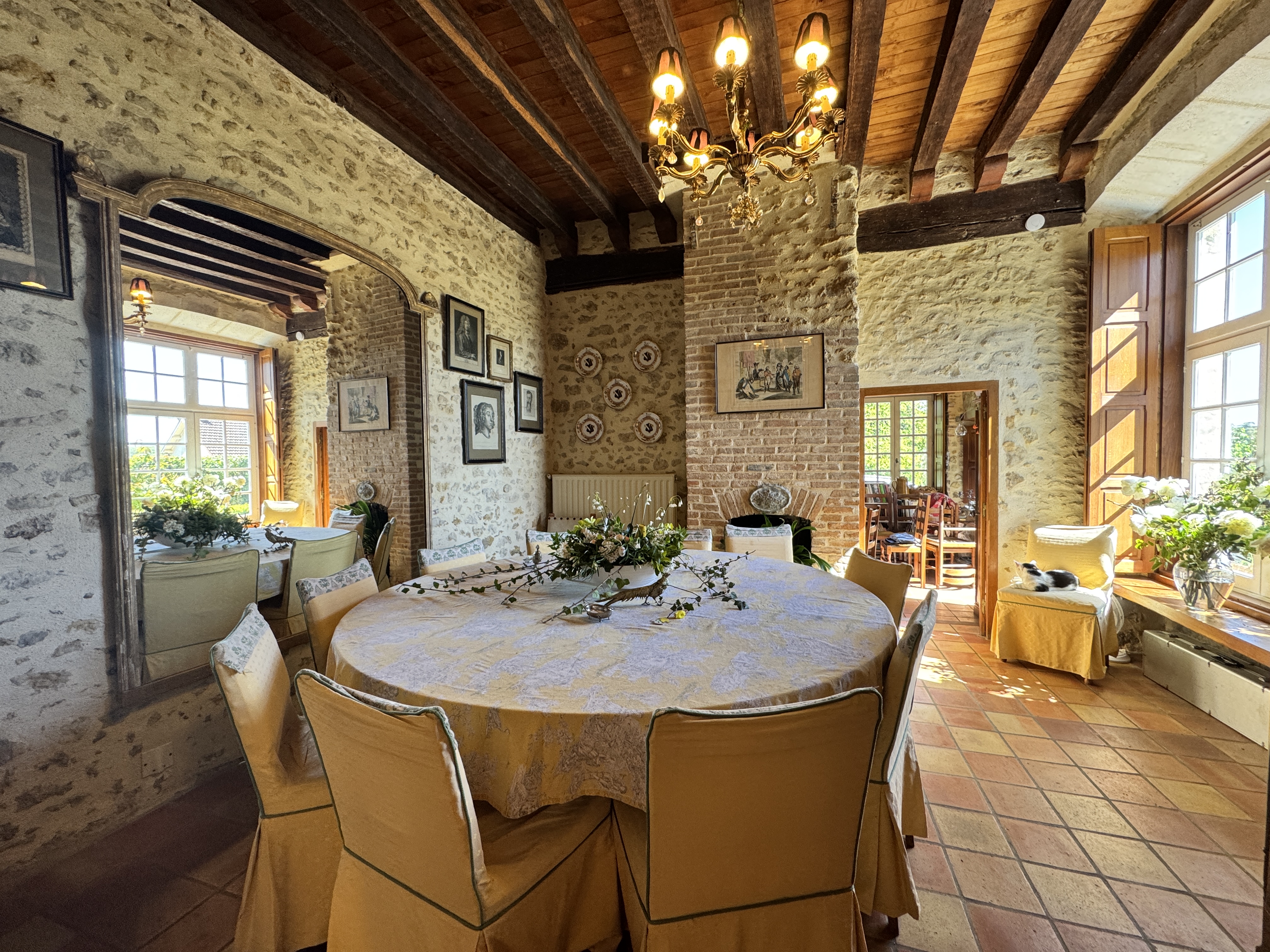 French property for sale in Pressigny, Deux-Sèvres - €670,250 - photo 