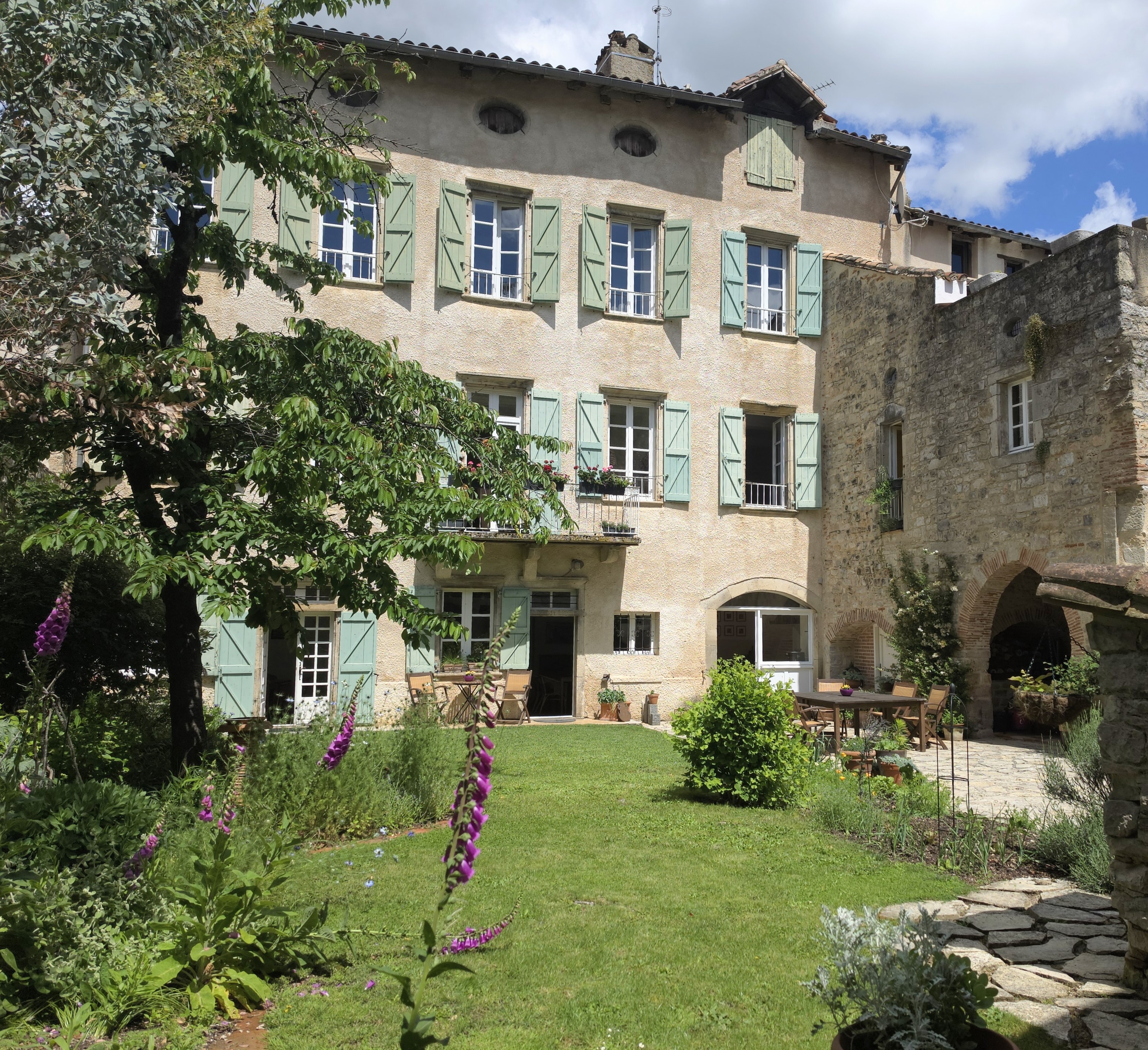 Propriété en France à vendre à Saint-Antonin-Noble-Val, Tarn-et-Garonne - €697 000 - photo 