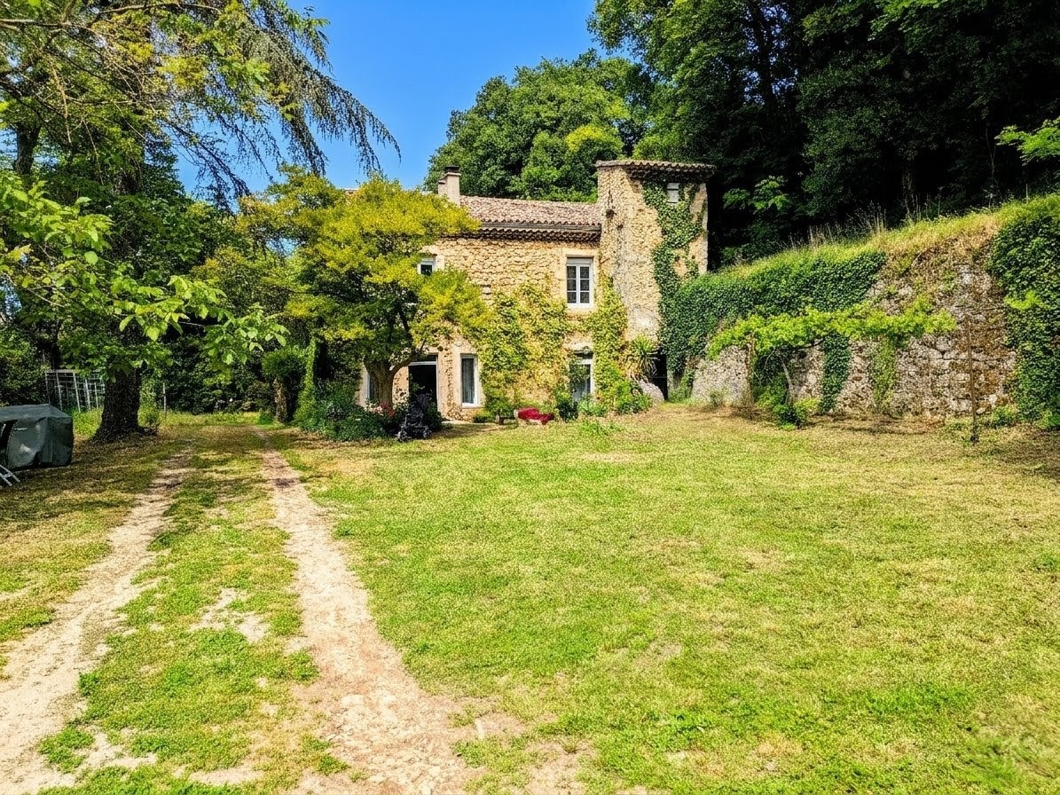 Propriété en France à vendre à Loriol-sur-Drôme, Drôme - €2 000 000 - photo 