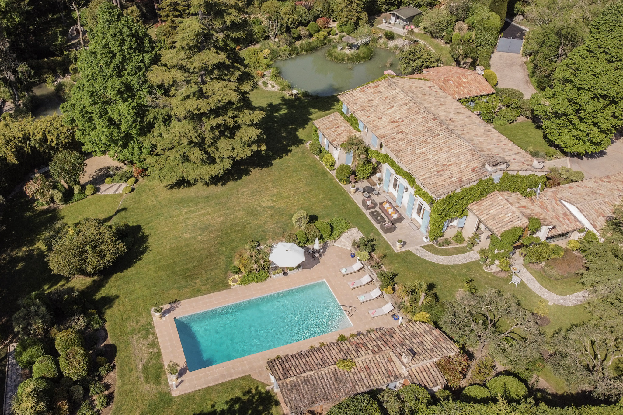French property for sale in Châteauneuf-Grasse, Alpes-Maritimes - €3,190,000 - photo 