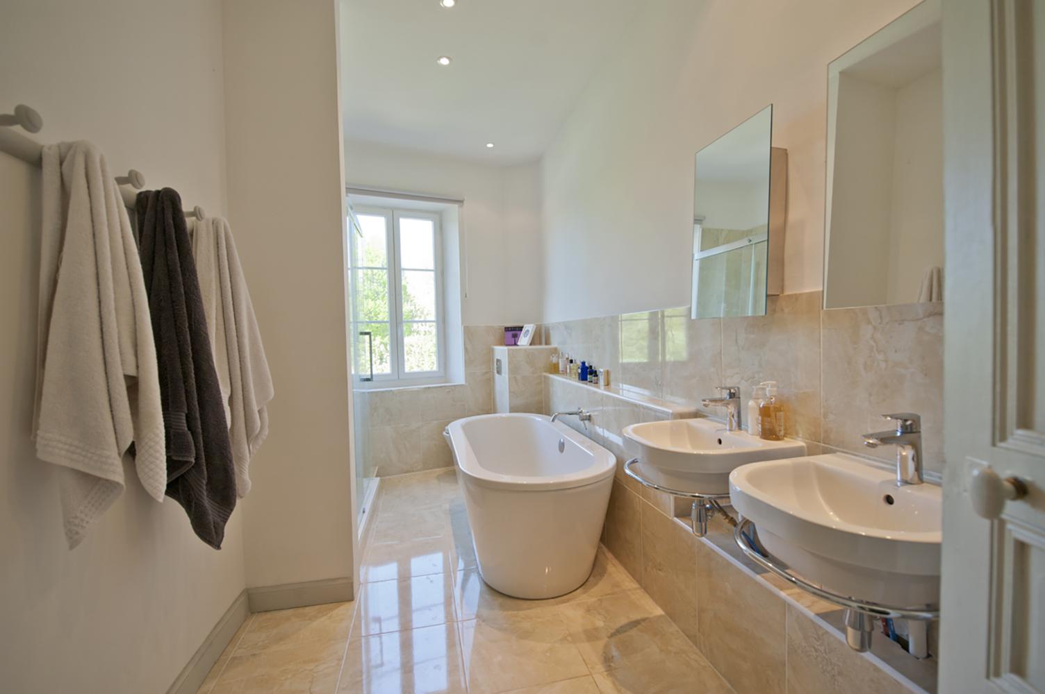 French property for sale in Narbonne, Aude - €995,000 - photo 