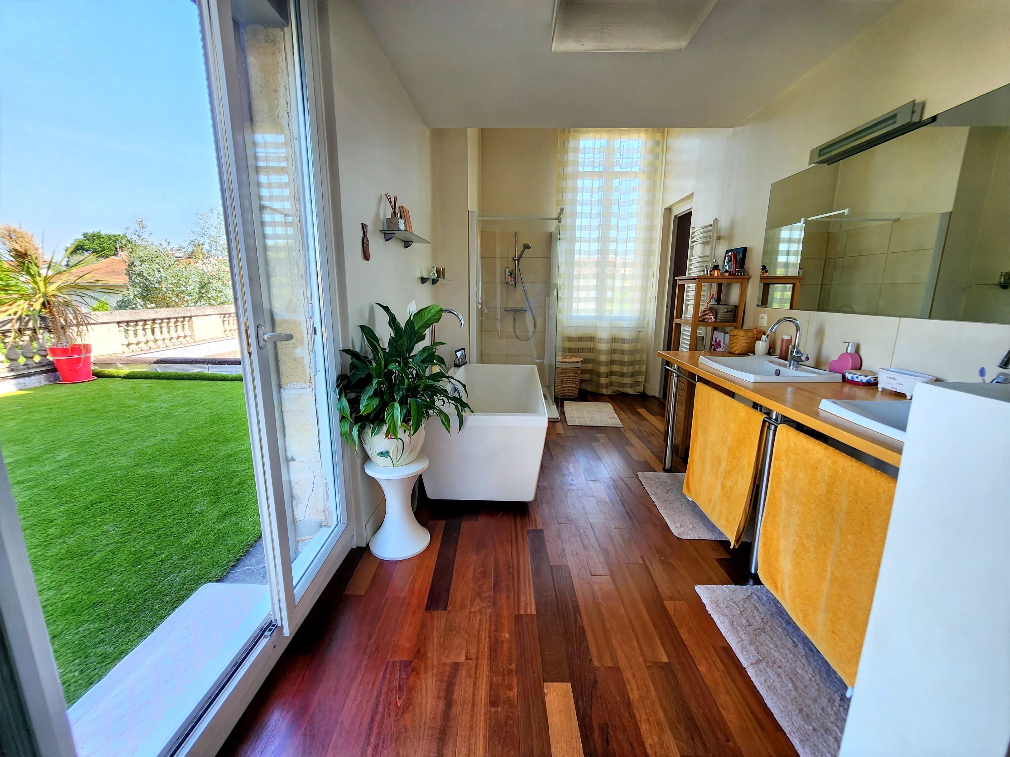French property for sale in Talence, Gironde - €1,495,560 - photo 