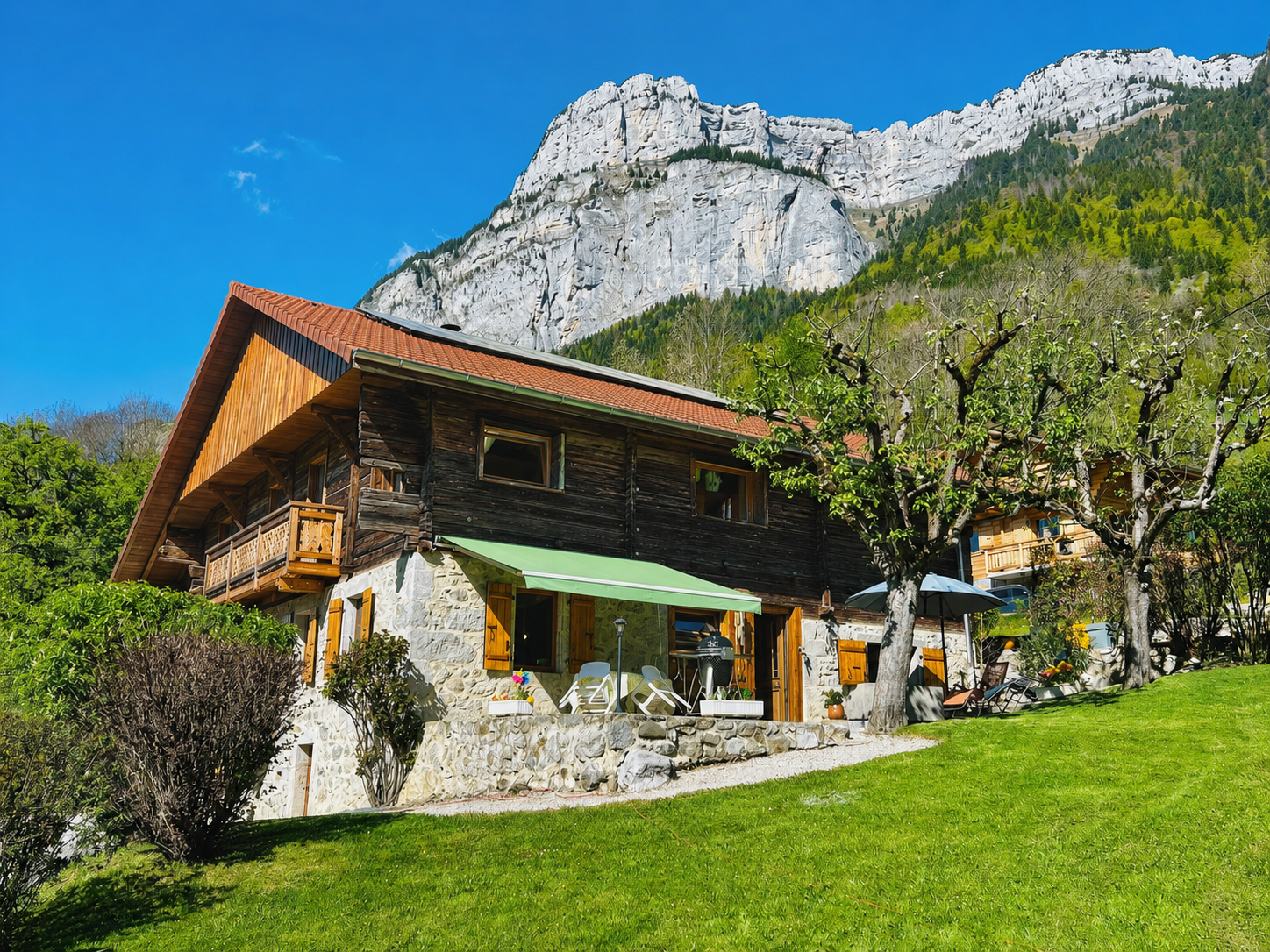 Propriété en France à vendre à Glières-Val-de-Borne, Haute-Savoie - €950 000 - photo 