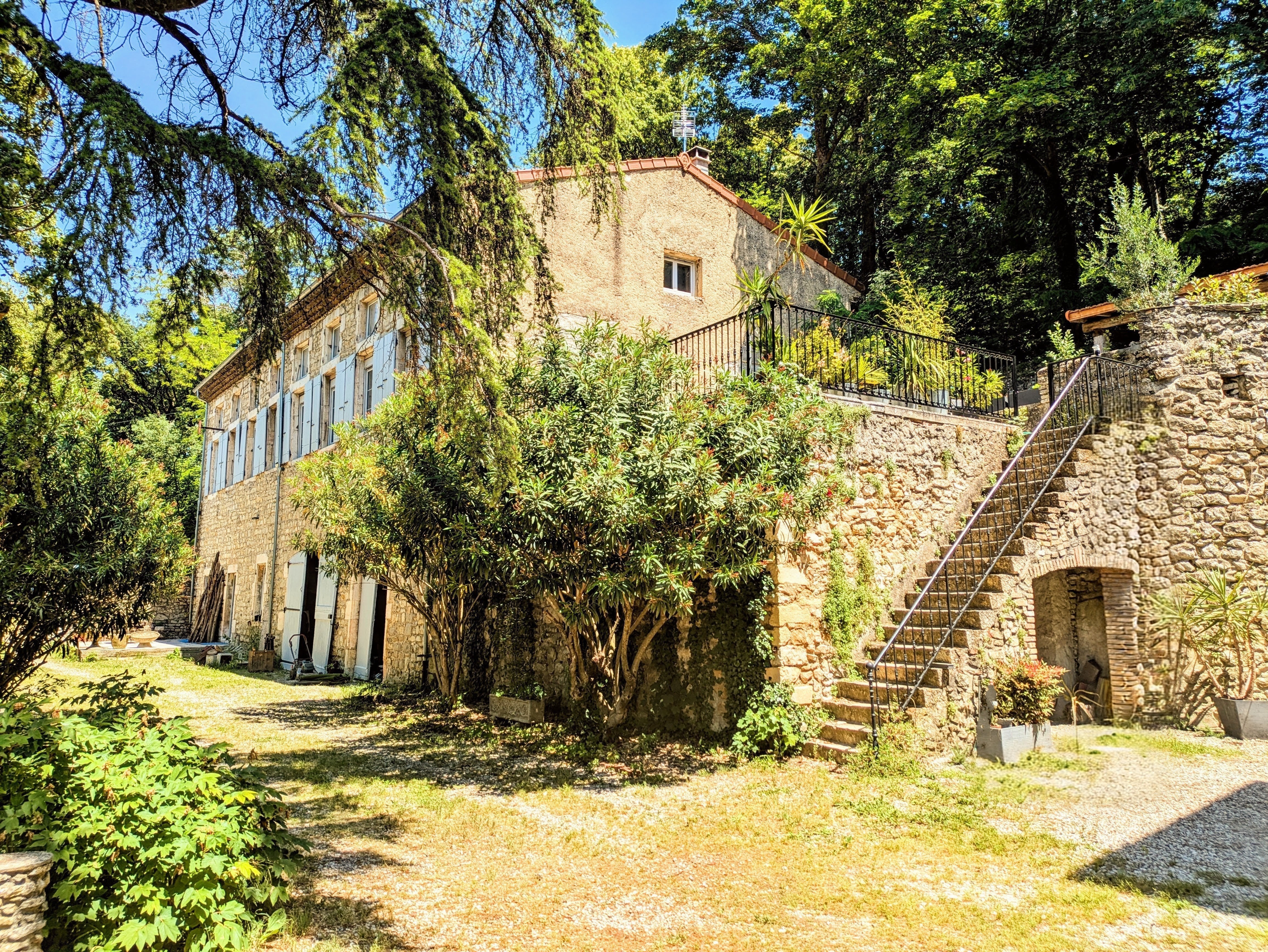 Propriété en France à vendre à Loriol-sur-Drôme, Drôme - €2 000 000 - photo 