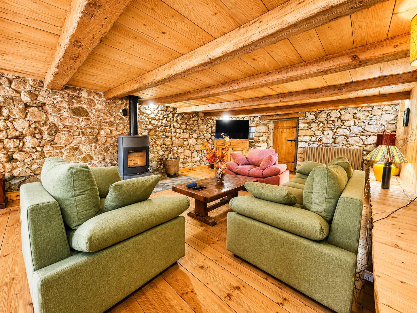Propriété en France à vendre à Glières-Val-de-Borne, Haute-Savoie - €950 000 - photo 