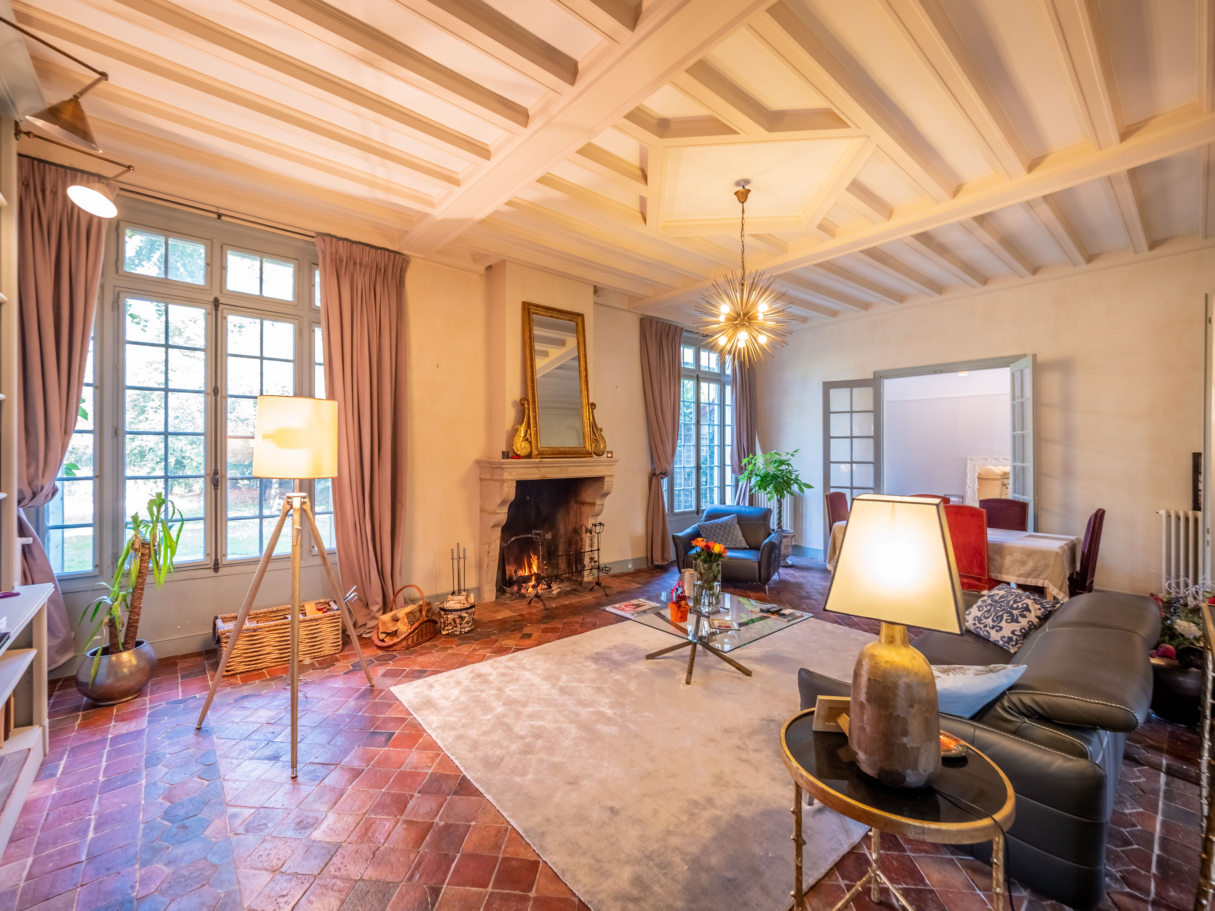 Propriété en France à vendre à Vaux-sur-Seine, Yvelines - €900 000 - photo 