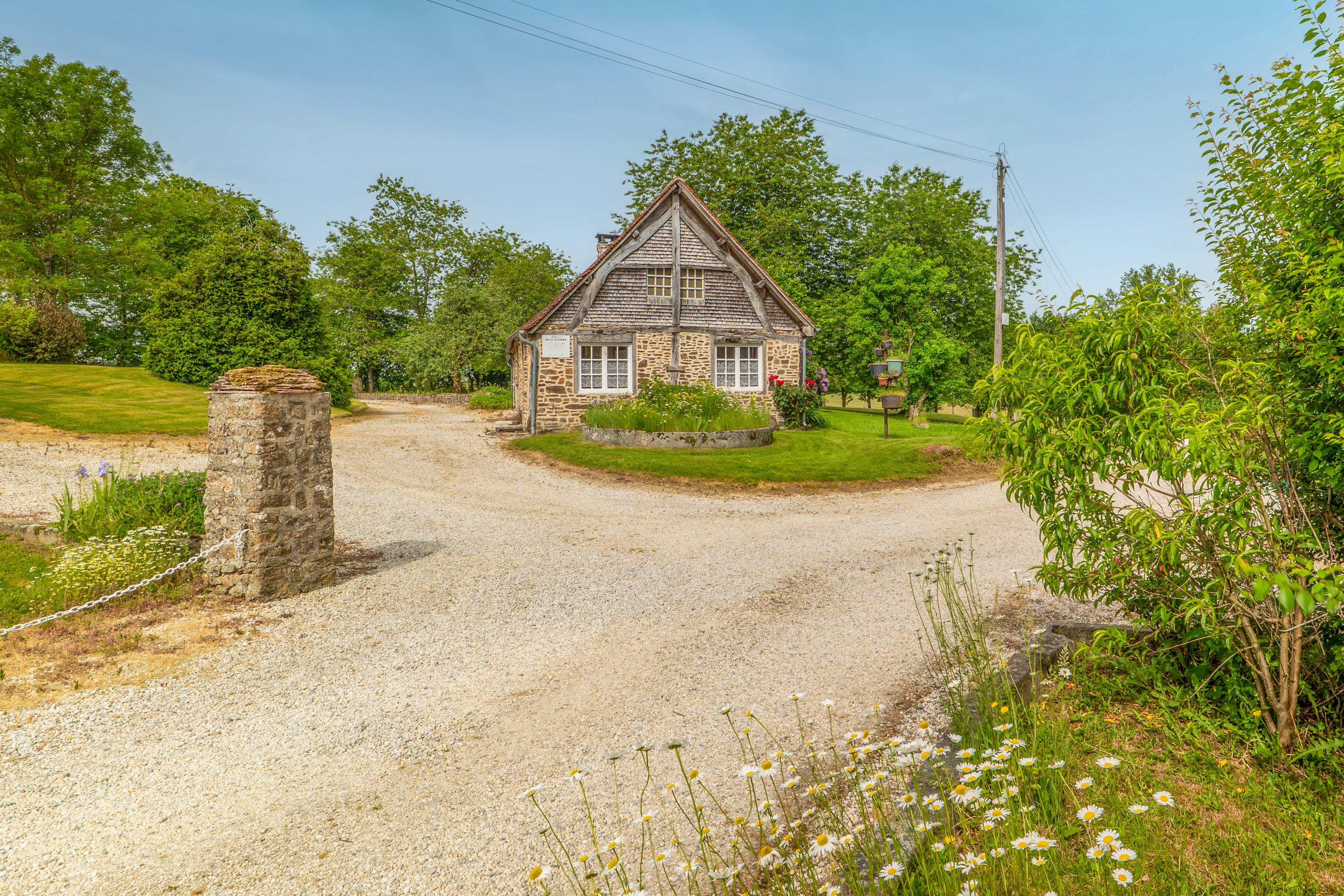 French property for sale in Saint-Bômer-les-Forges, Orne - €1,484,000 - photo 