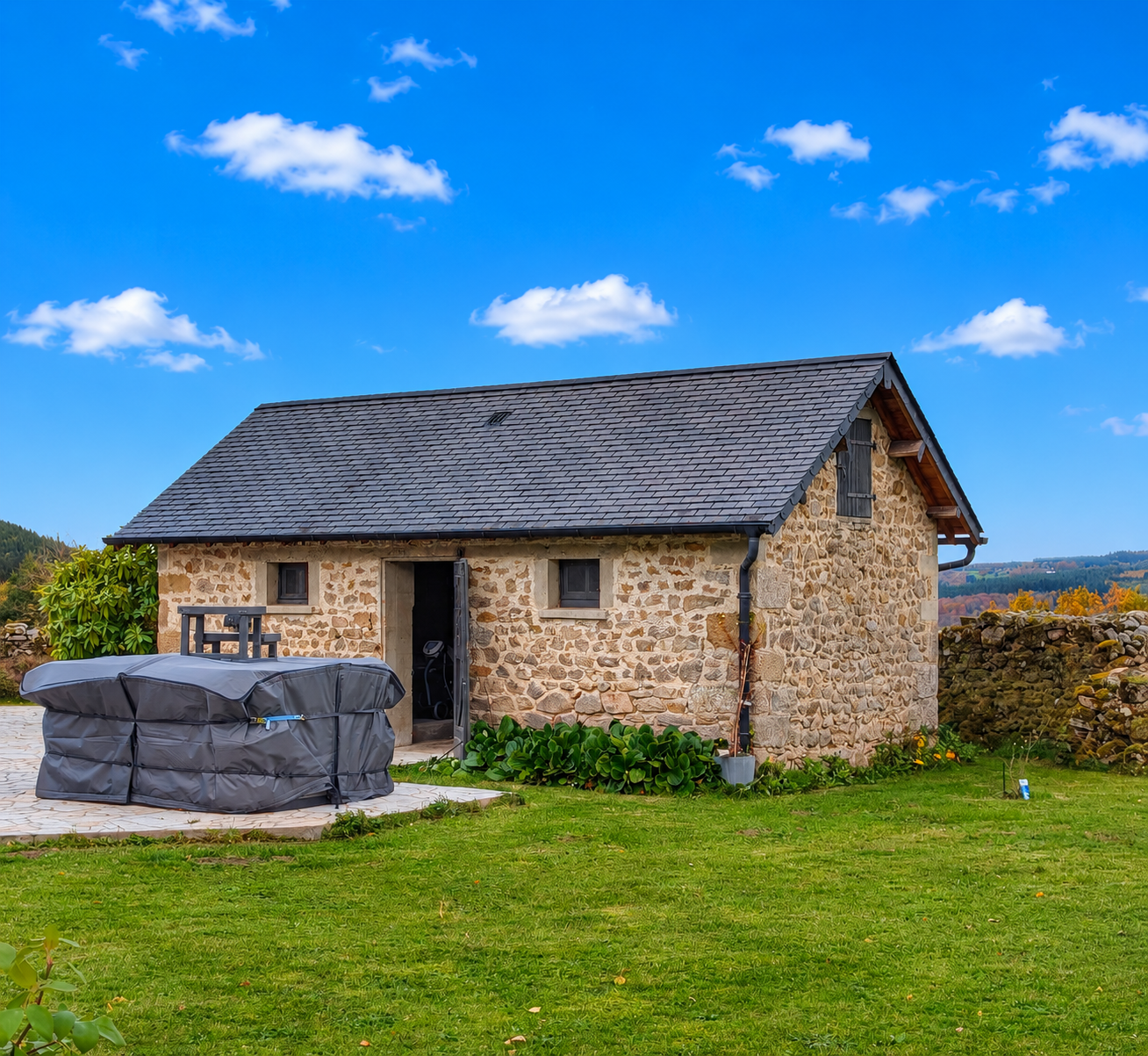Propriété en France à vendre à Gioux, Creuse - €424 000 - photo 