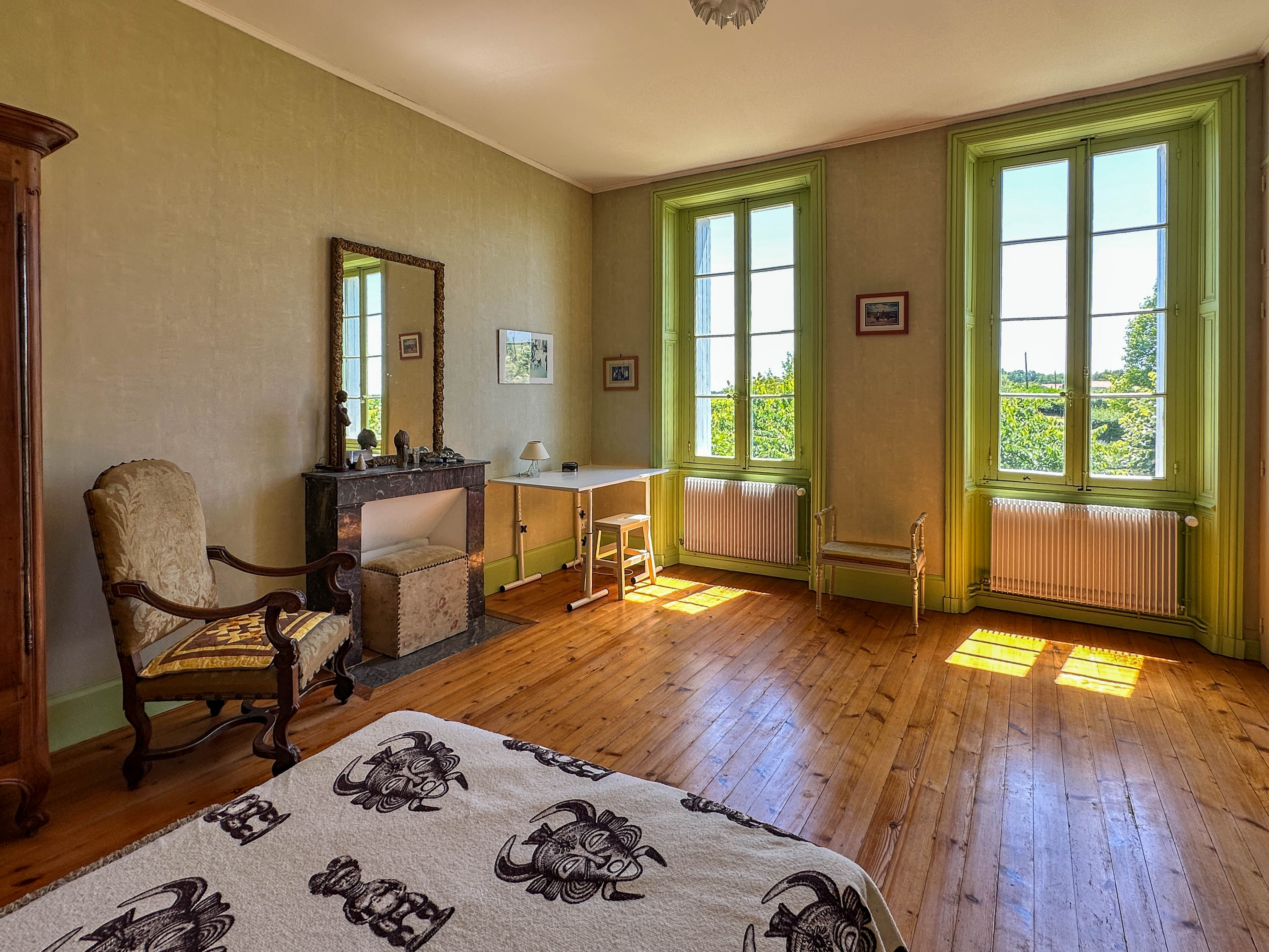 French property for sale in Louzac-Saint-André, Charente - €535,000 - photo 