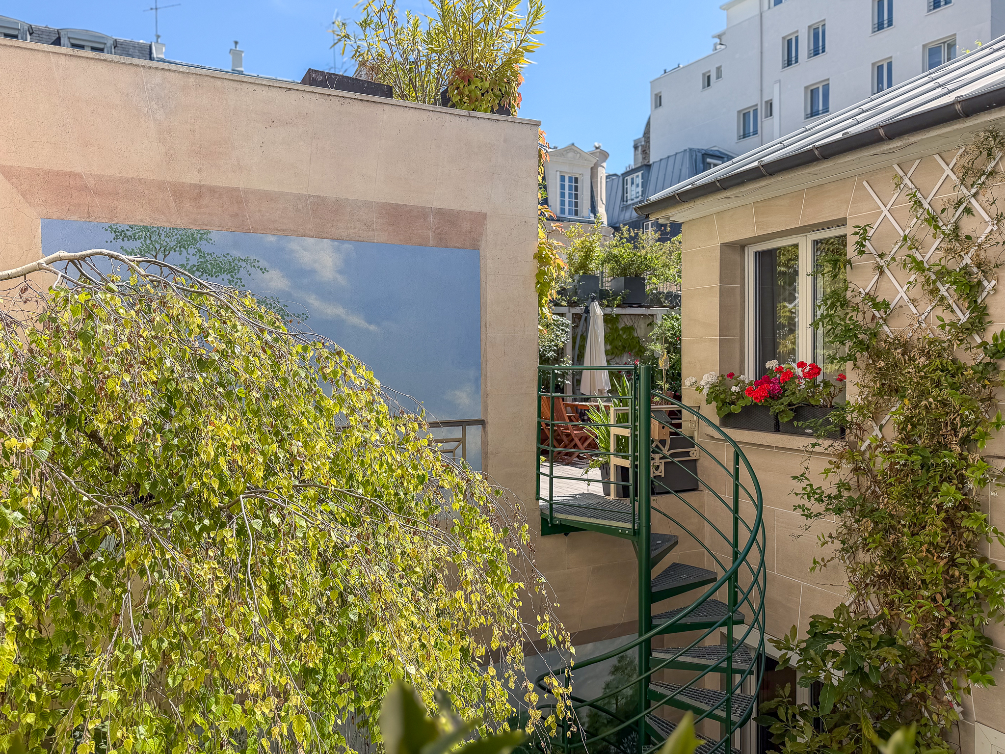 French property for sale in Paris 16e Arrondissement, Paris - €2,500,000 - photo 
