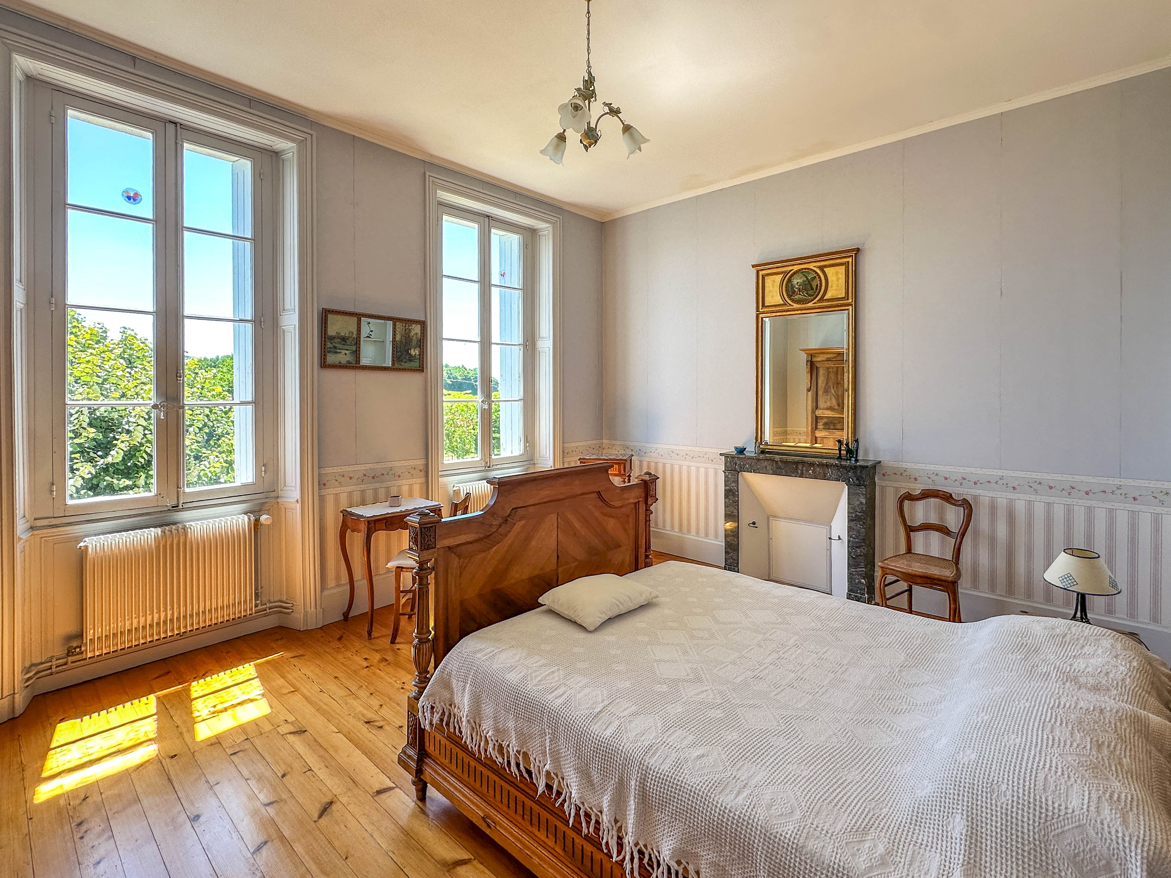 French property for sale in Louzac-Saint-André, Charente - €535,000 - photo 