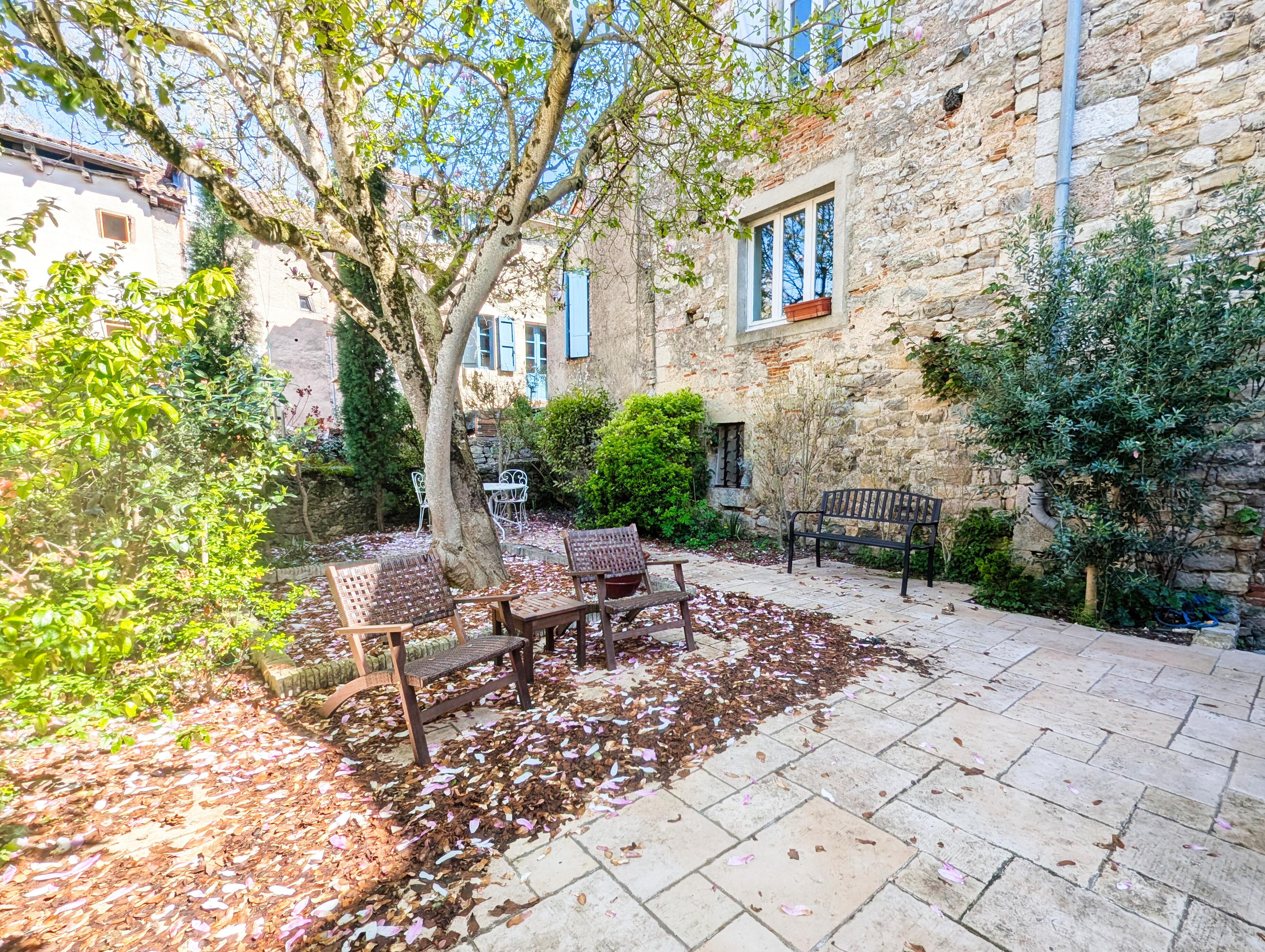 French property for sale in Saint-Antonin-Noble-Val, Tarn-et-Garonne - €695,000 - photo 