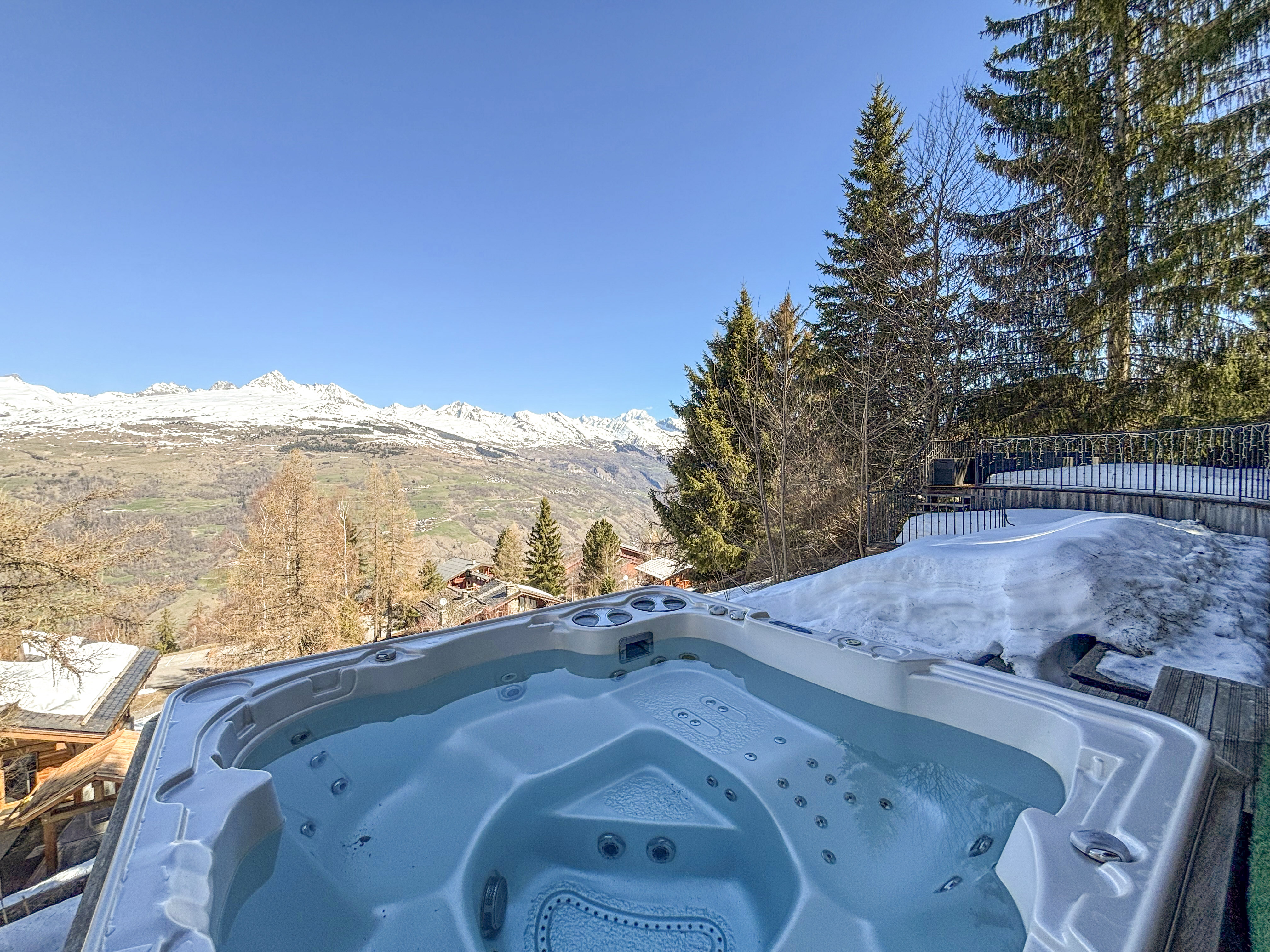 Propriété en France à vendre à LA PLAGNE, Savoie - €2 950 000 - photo 