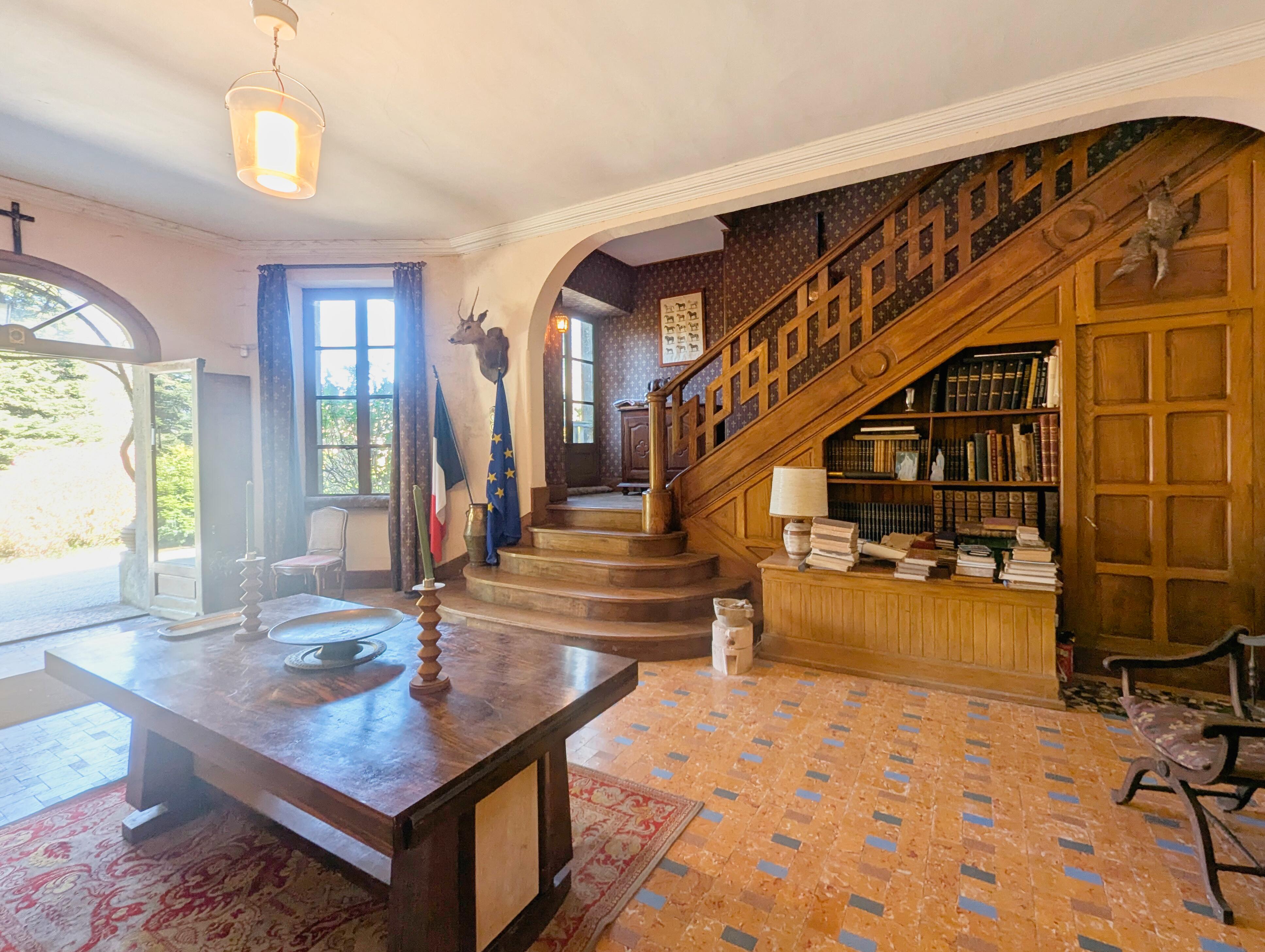 Propriété en France à vendre à Sorèze, Tarn - €850 000 - photo 