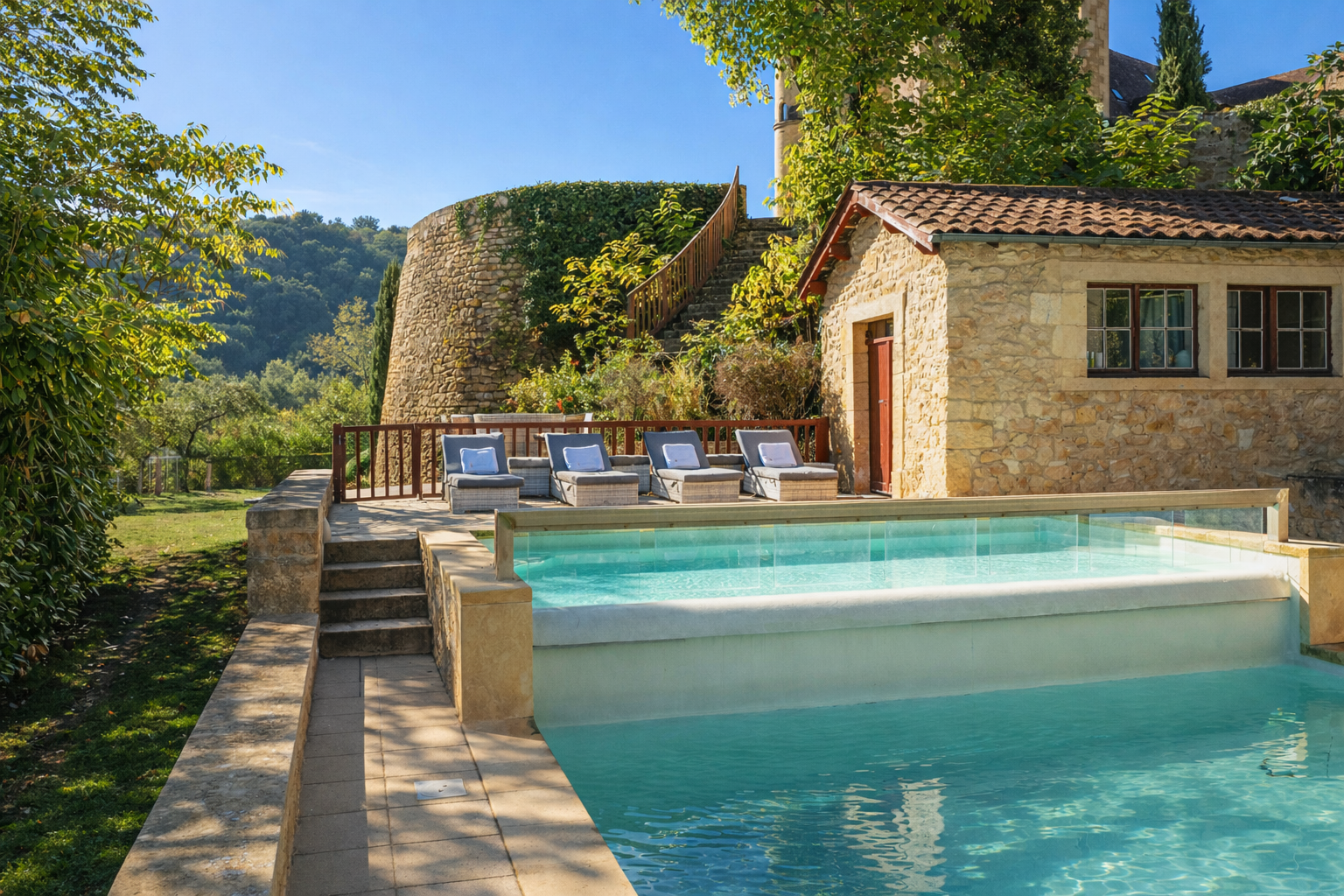 Propriété en France à vendre à Carlux, Dordogne - €4 500 000 - photo 