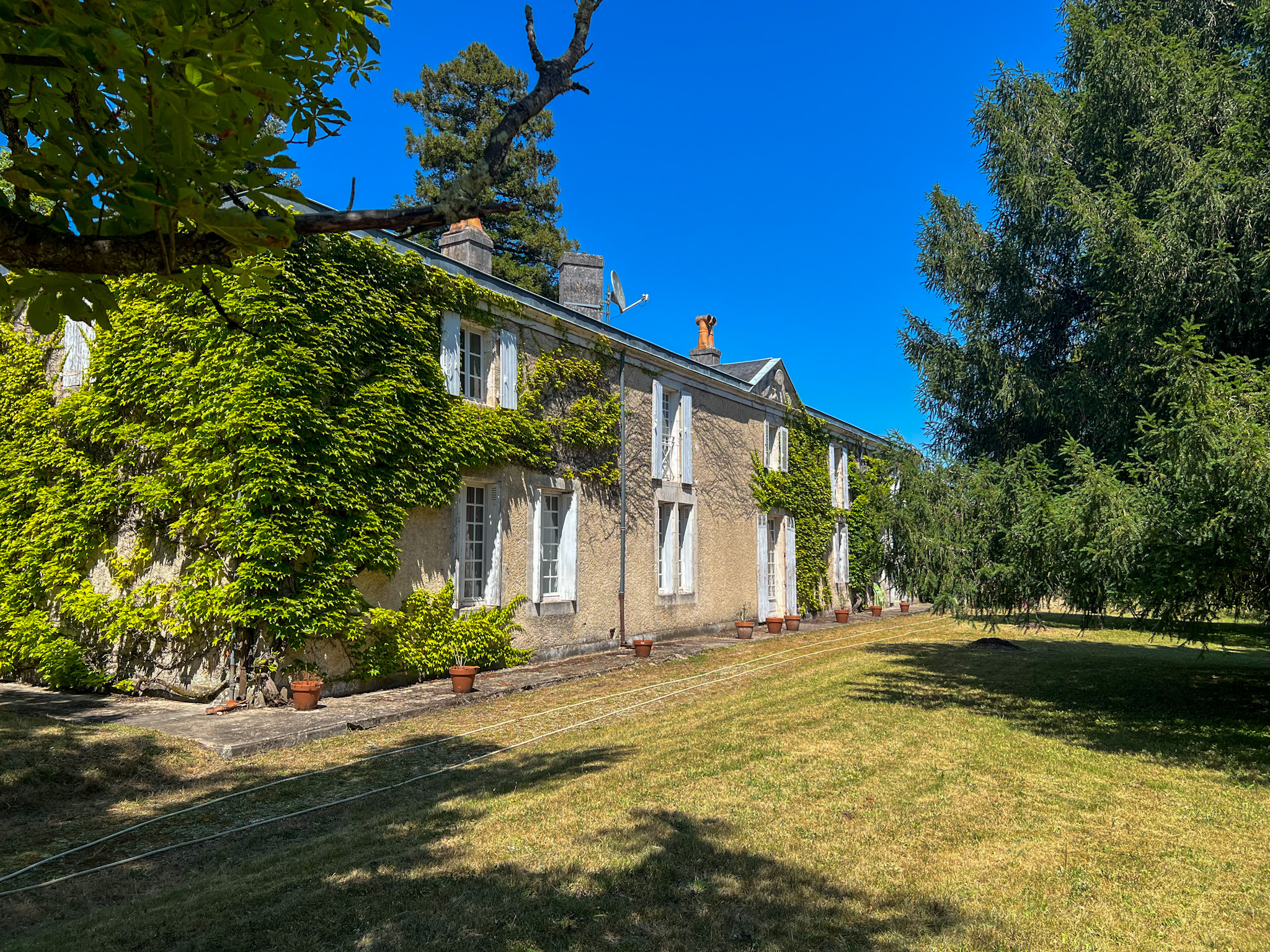 French property for sale in Oradour, Charente - €1,170,000 - photo 