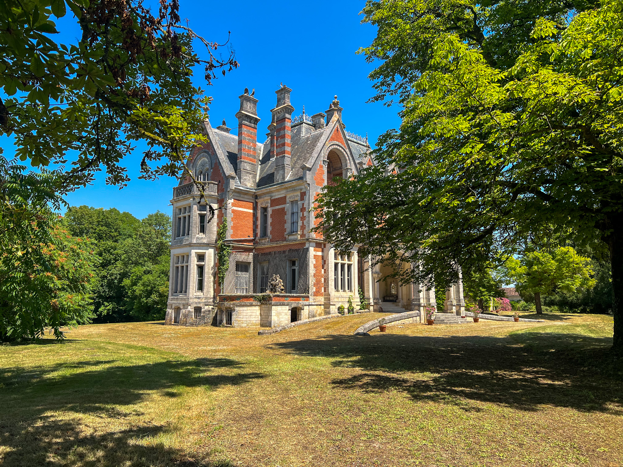 French property for sale in Oradour, Charente - €1,170,000 - photo 