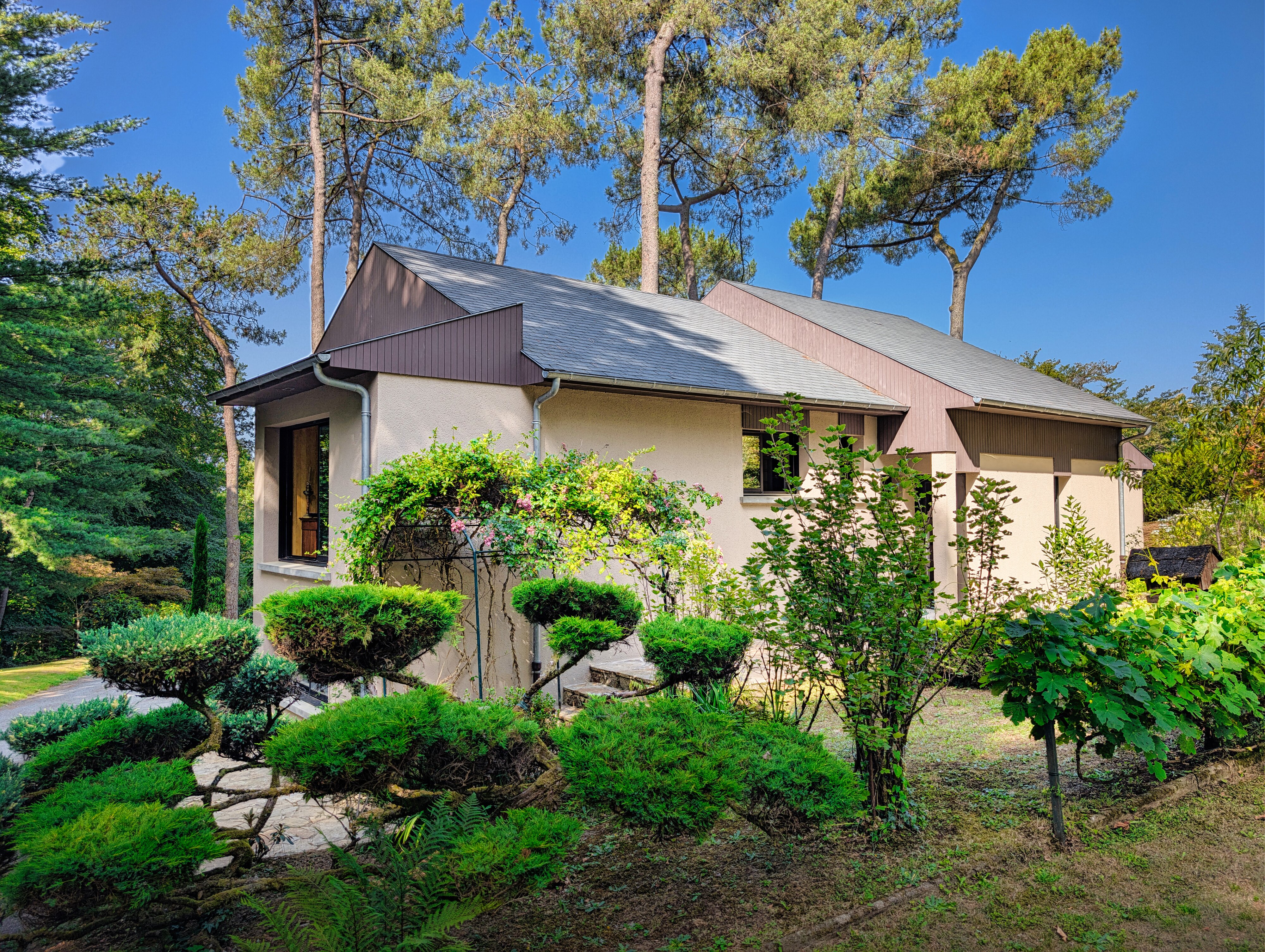 Propriété en France à vendre à Ambazac, Haute-Vienne - €530 000 - photo 