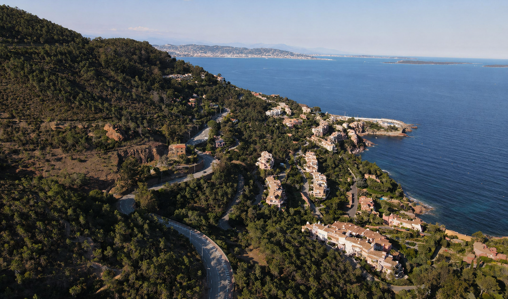 French property for sale in Théoule-sur-Mer, Alpes-Maritimes - €8,500,000 - photo 