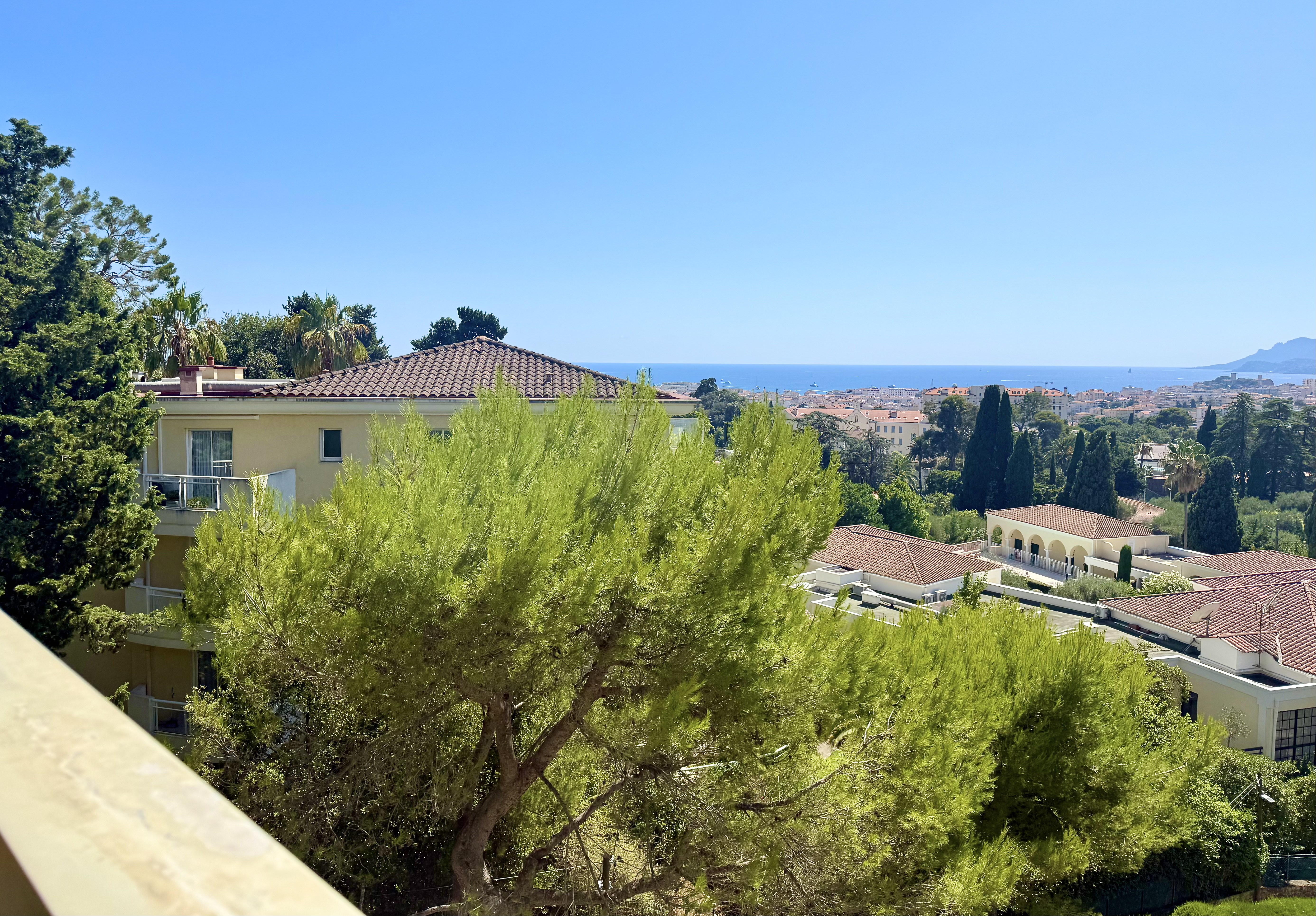 Propriété en France à vendre à Cannes, Alpes-Maritimes - €1 095 000 - photo 