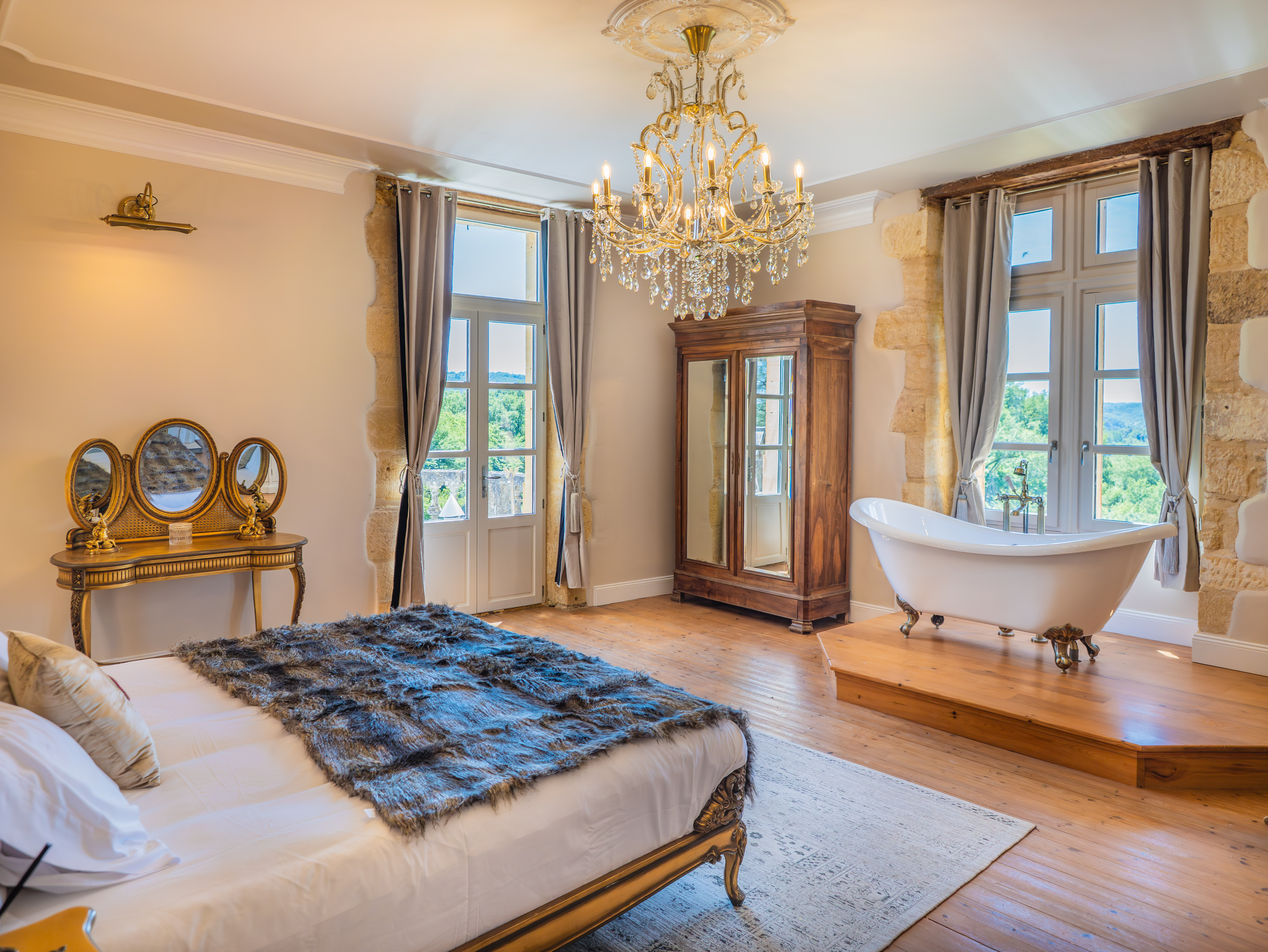 French property for sale in Vitrac, Dordogne - €1,999,000 - photo 