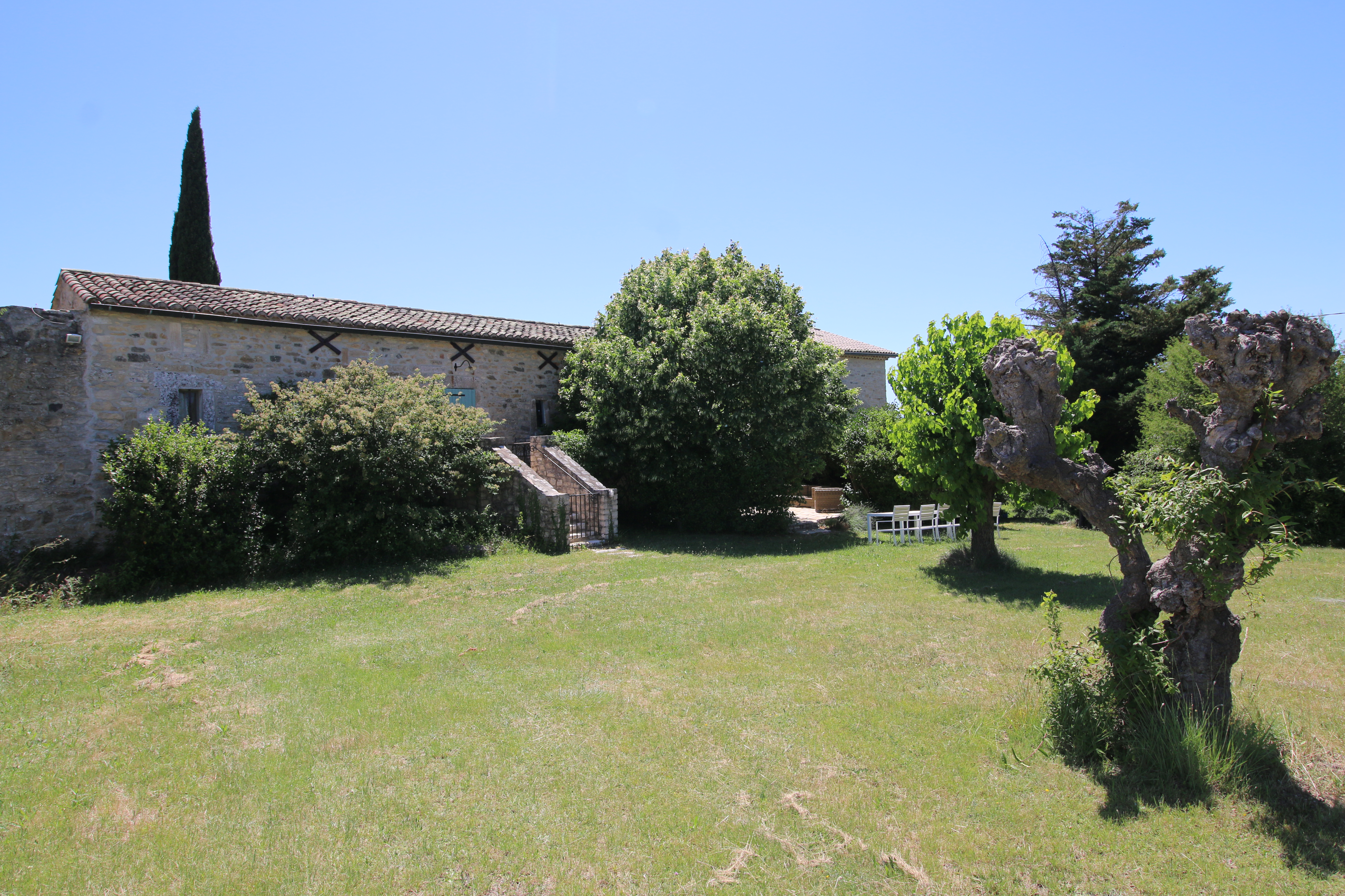 Propriété en France à vendre à Barjac, Gard - €1 850 000 - photo 