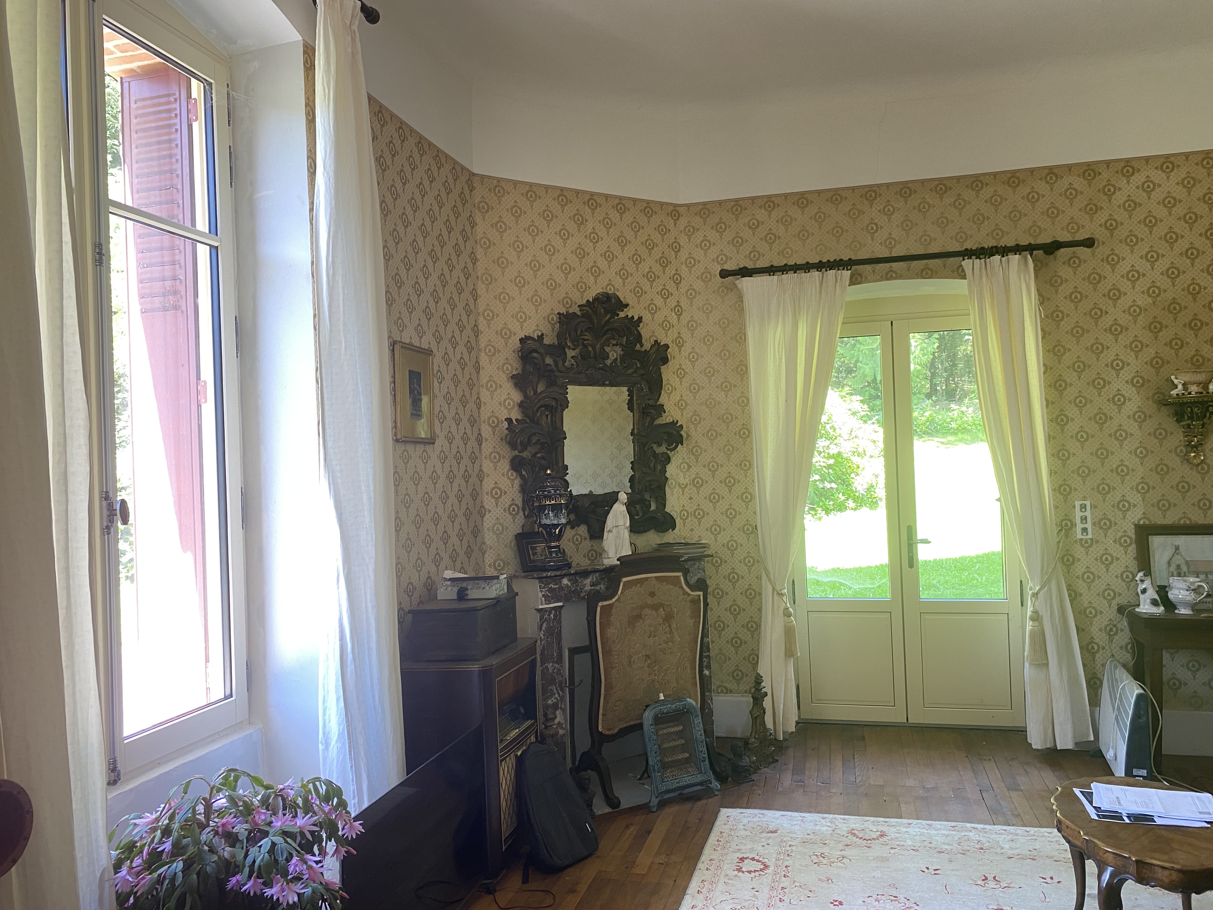 Propriété en France à vendre à Condat-sur-Ganaveix, Corrèze - €699 990 - photo 