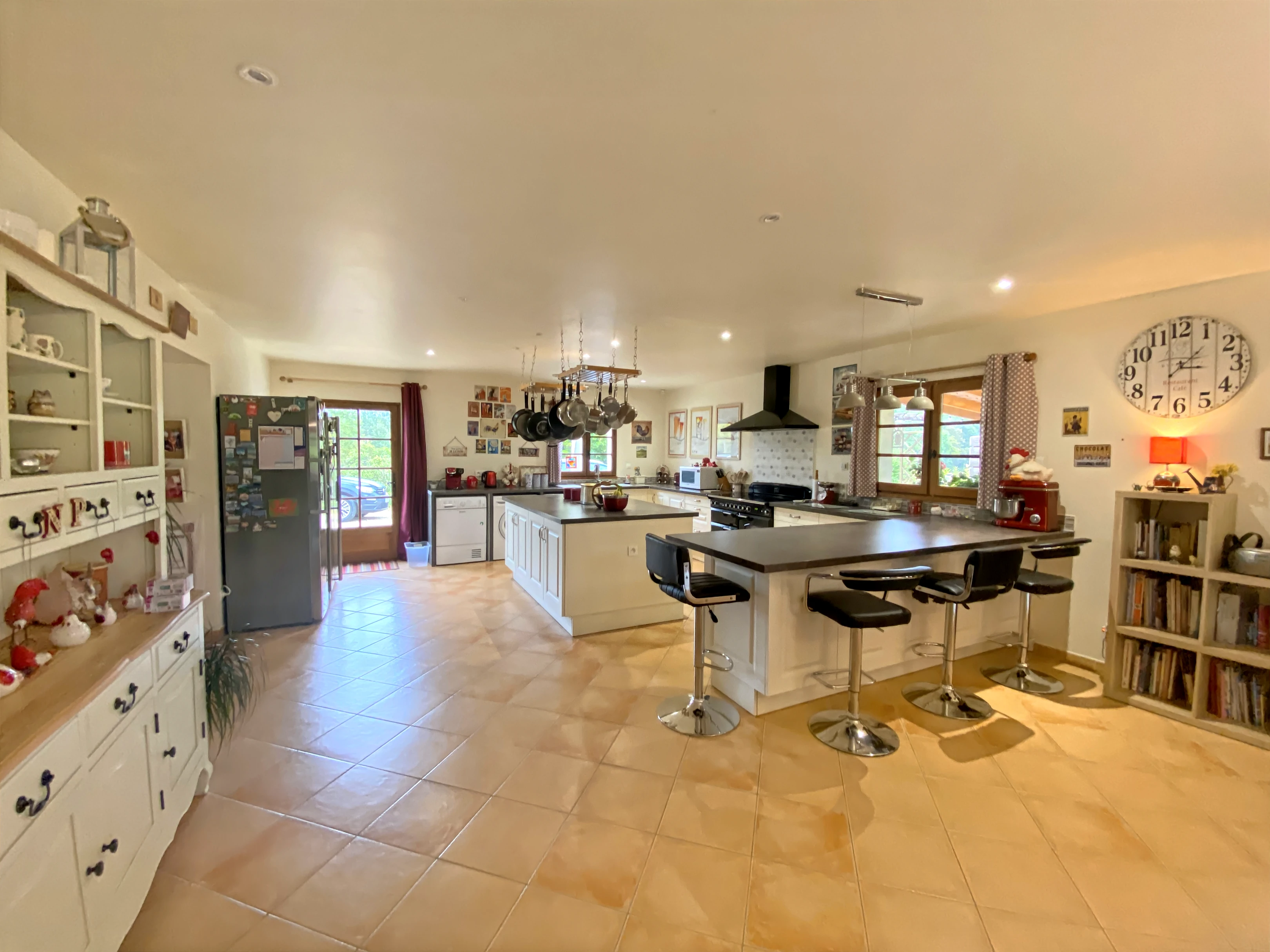 Propriété en France à vendre à Angeac-Champagne, Charente - €475 000 - photo 