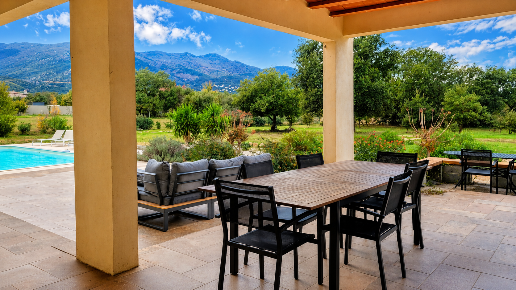 French property for sale in Laroque-des-Albères, Pyrénées-Orientales - €1,260,000 - photo 