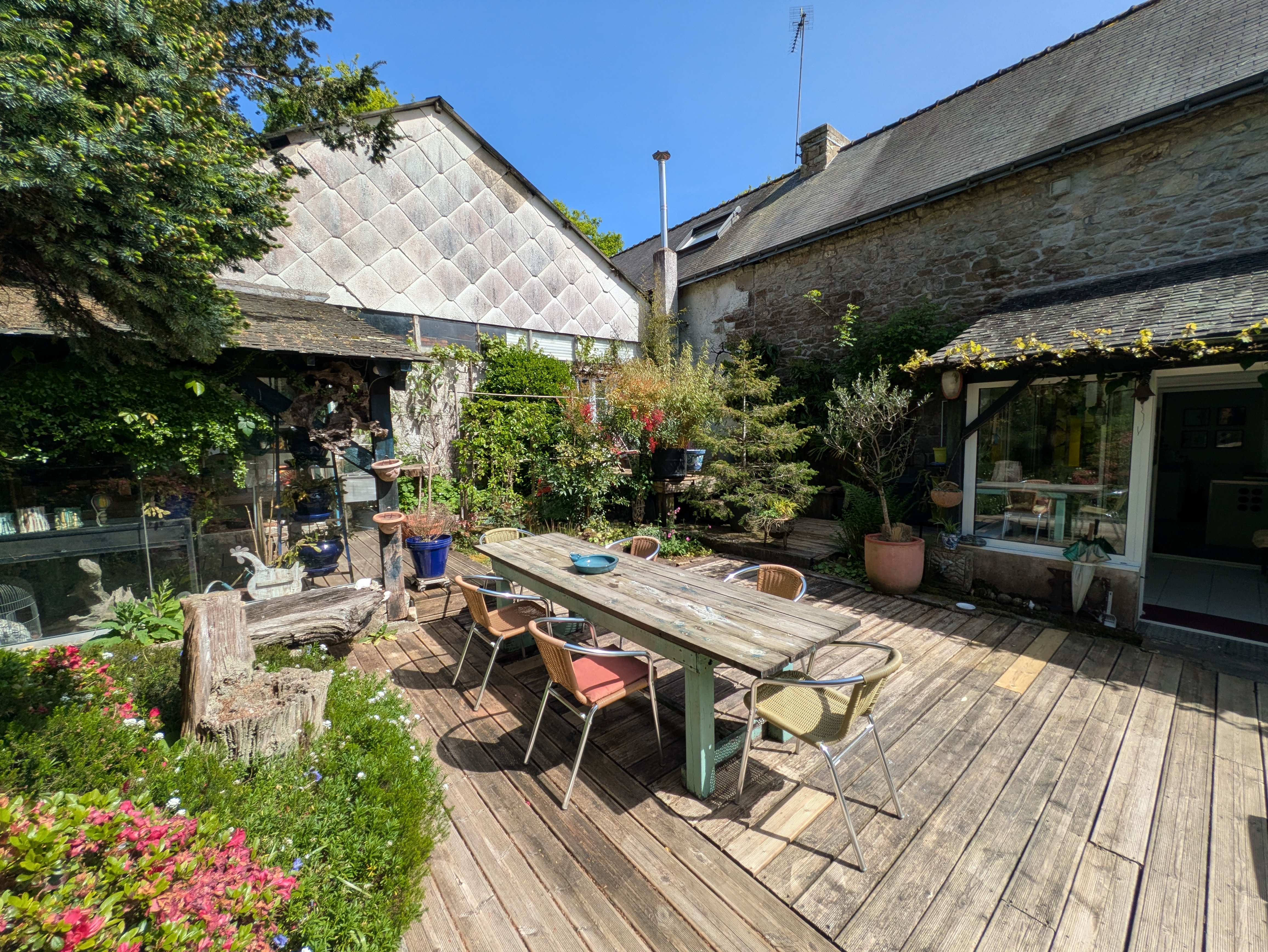 French property for sale in Quimper, Finistère - €670,000 - photo 