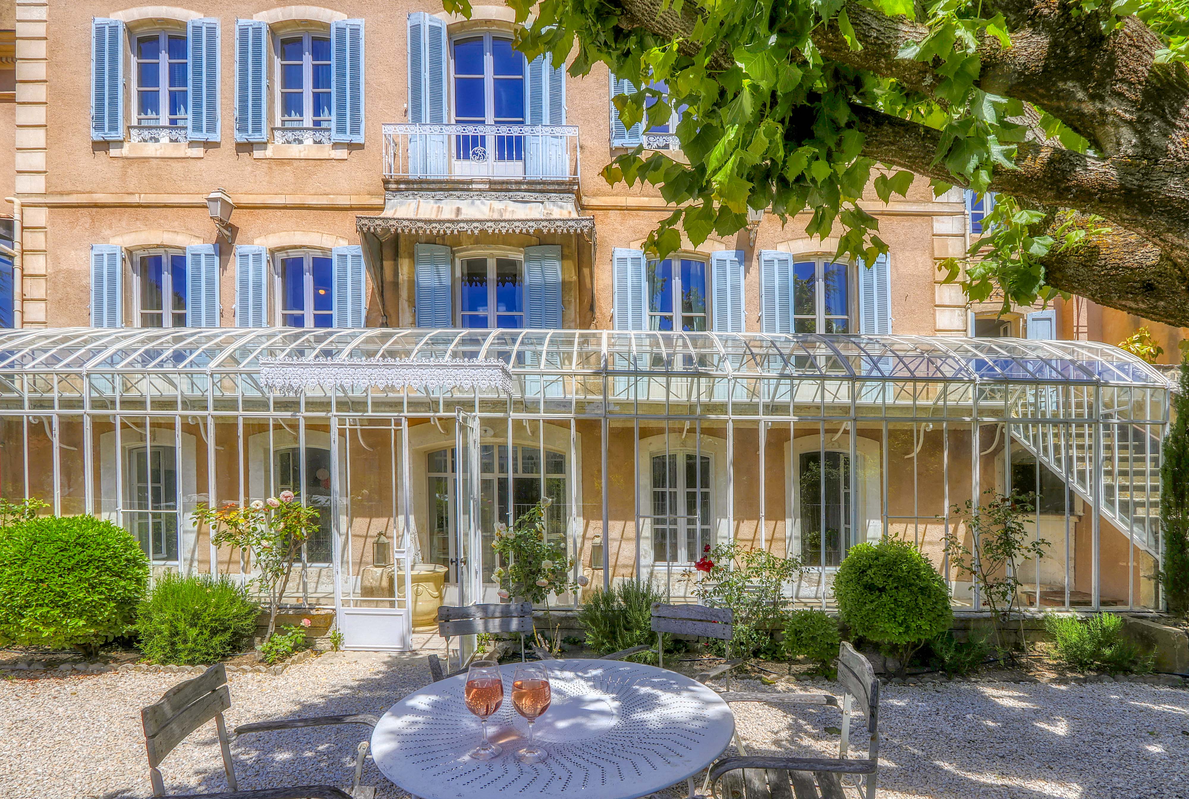 French property for sale in Apt, Vaucluse - €1,690,000 - photo 