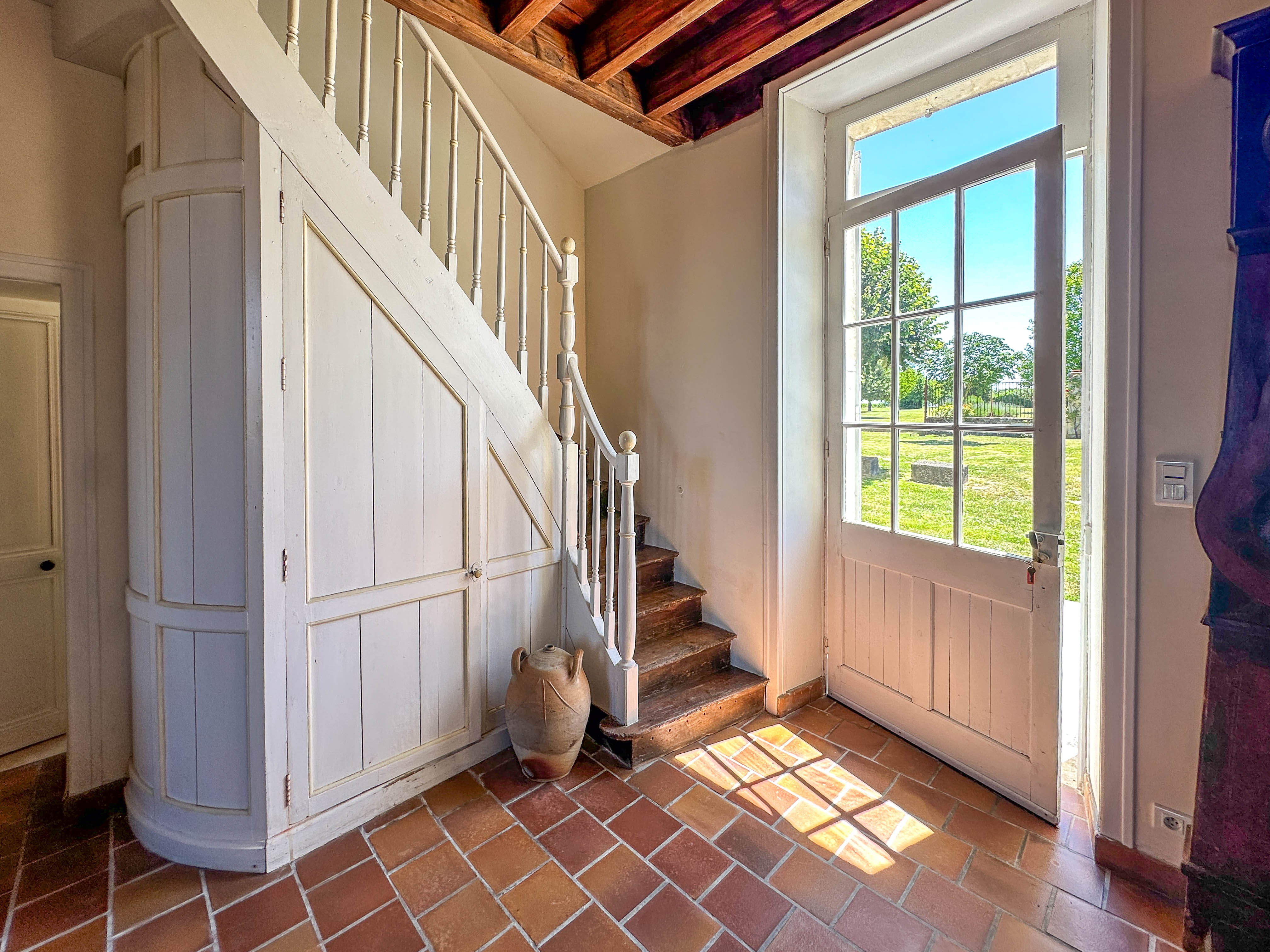 French property for sale in Louzac-Saint-André, Charente - €535,000 - photo 