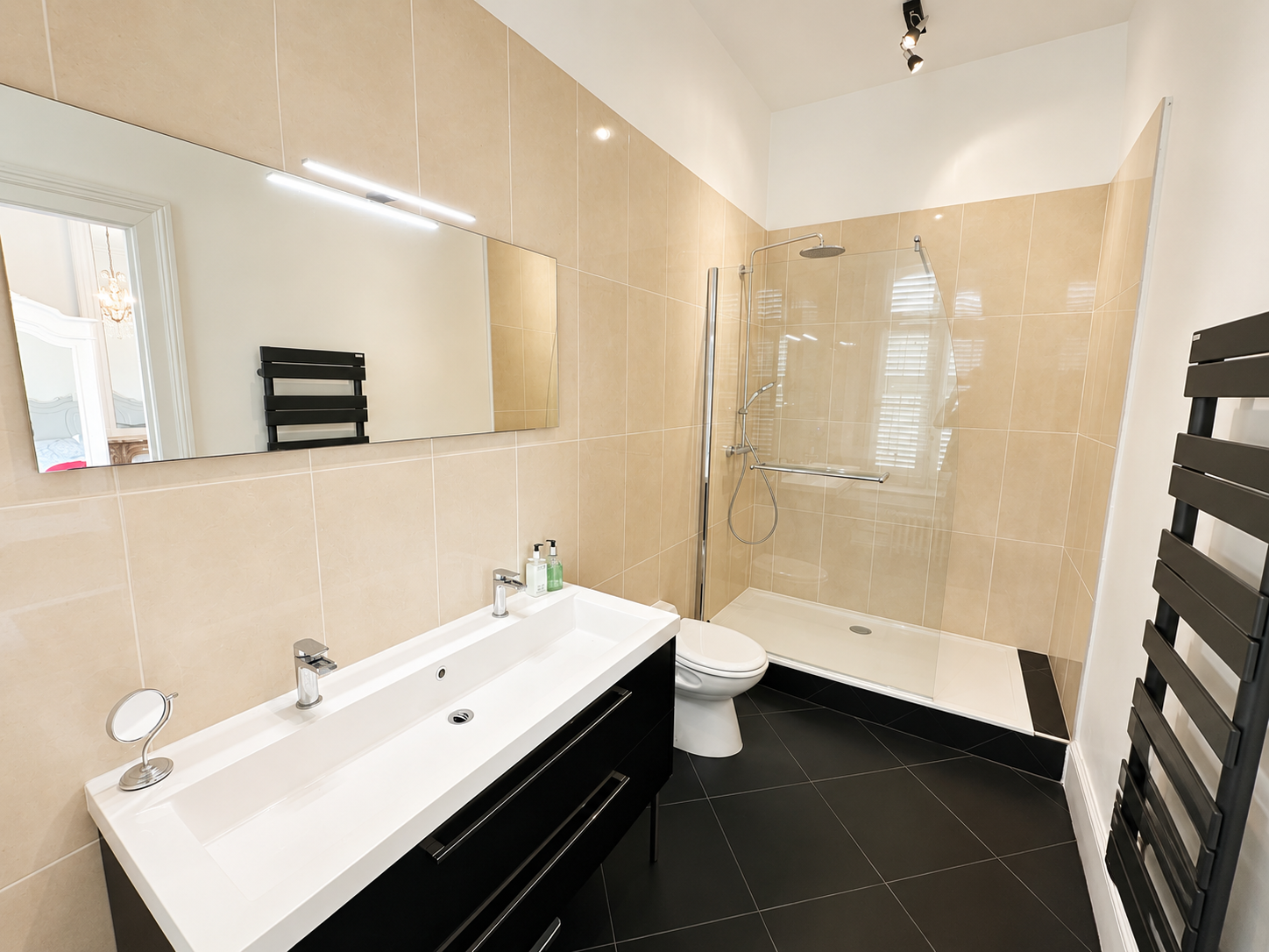 Propriété en France à vendre à Teurthéville-Hague, Manche - €1 500 000 - photo 