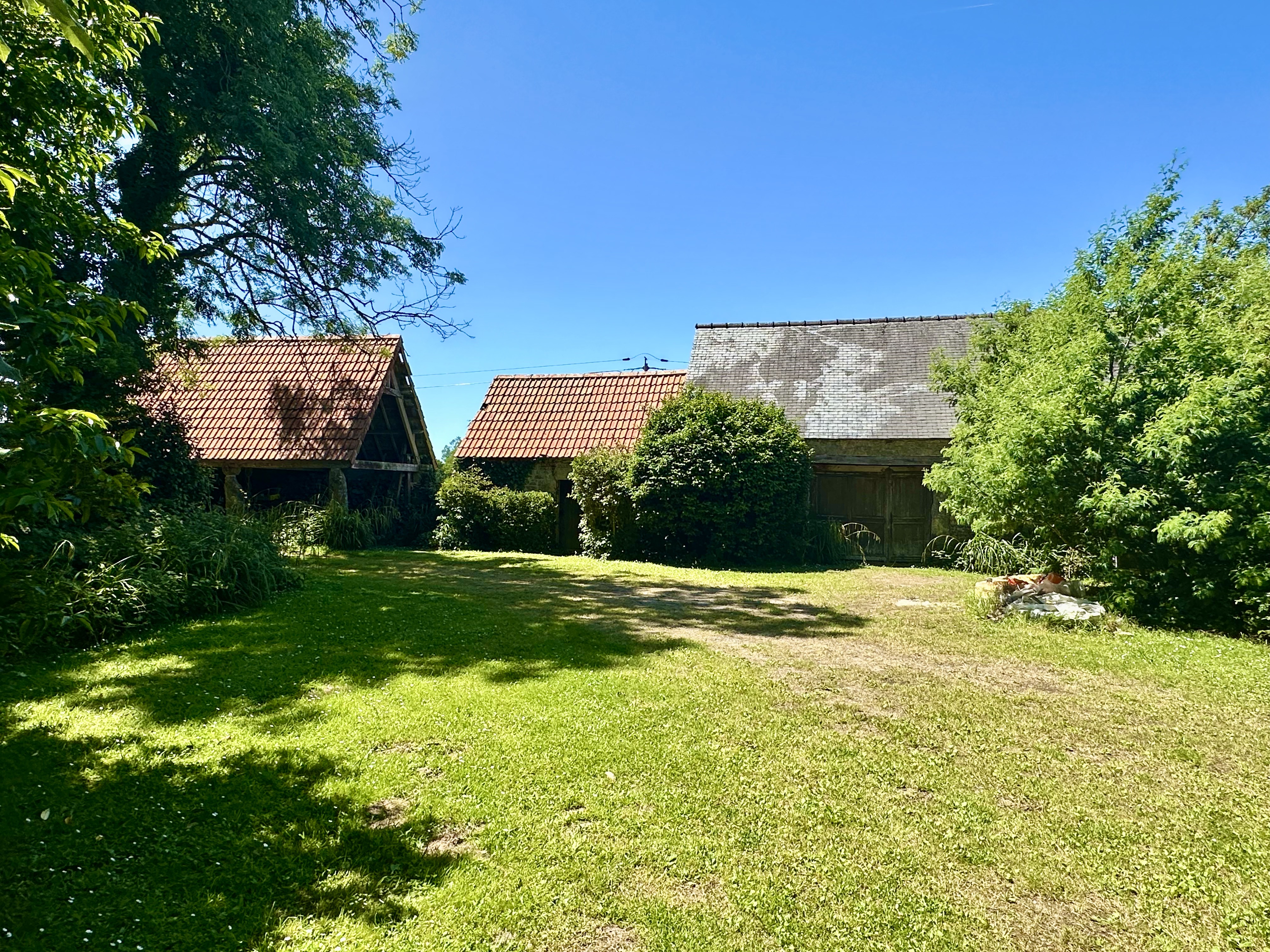 Propriété en France à vendre à Ploumilliau, Côtes-d'Armor - €748 000 - photo 